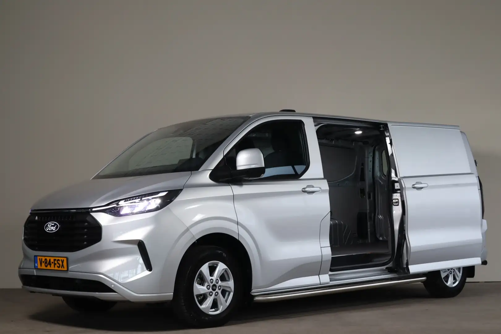 Ford Transit Custom 320 2.0 TDCI L2H1 Trend - NL- Auto!! Stoel/voorrui Gris - 2