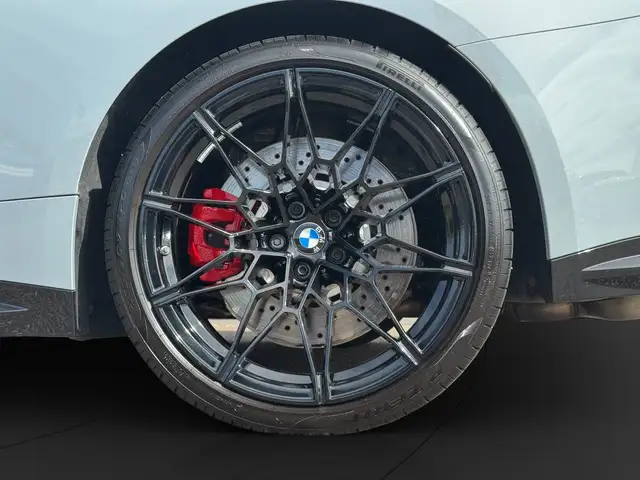 BMW M4 view 10