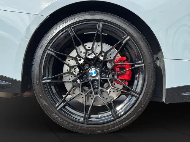 BMW M4 view 12