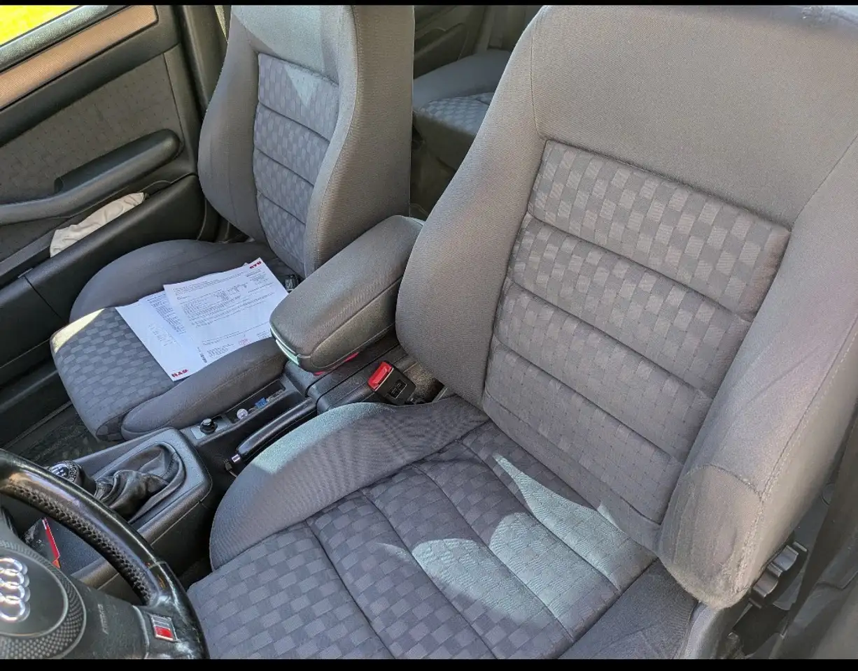Audi A6 Avant 2.4, foto 9