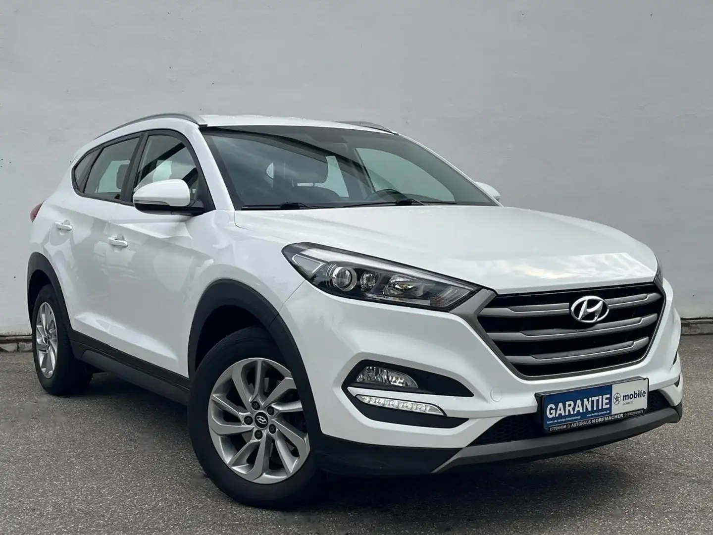 Hyundai TUCSON 1.7 CRDi DPF 2WD NAVI SITZHZG PDC R-KAMERA TOP - 2