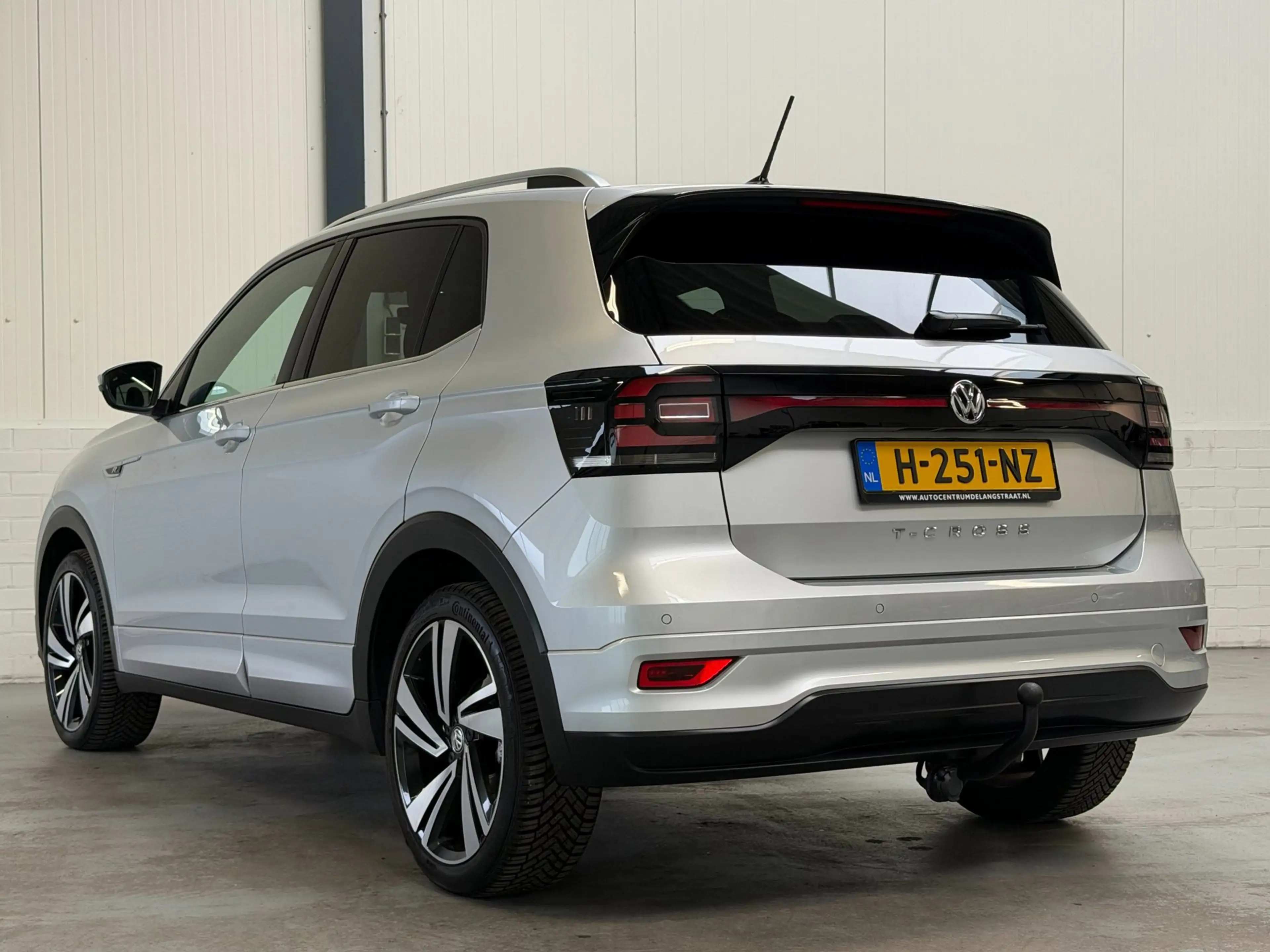 Volkswagen T-Cross 1.0 TSI R-Line|Stoelverwarming|Trekhaak|Automaat — photo 3