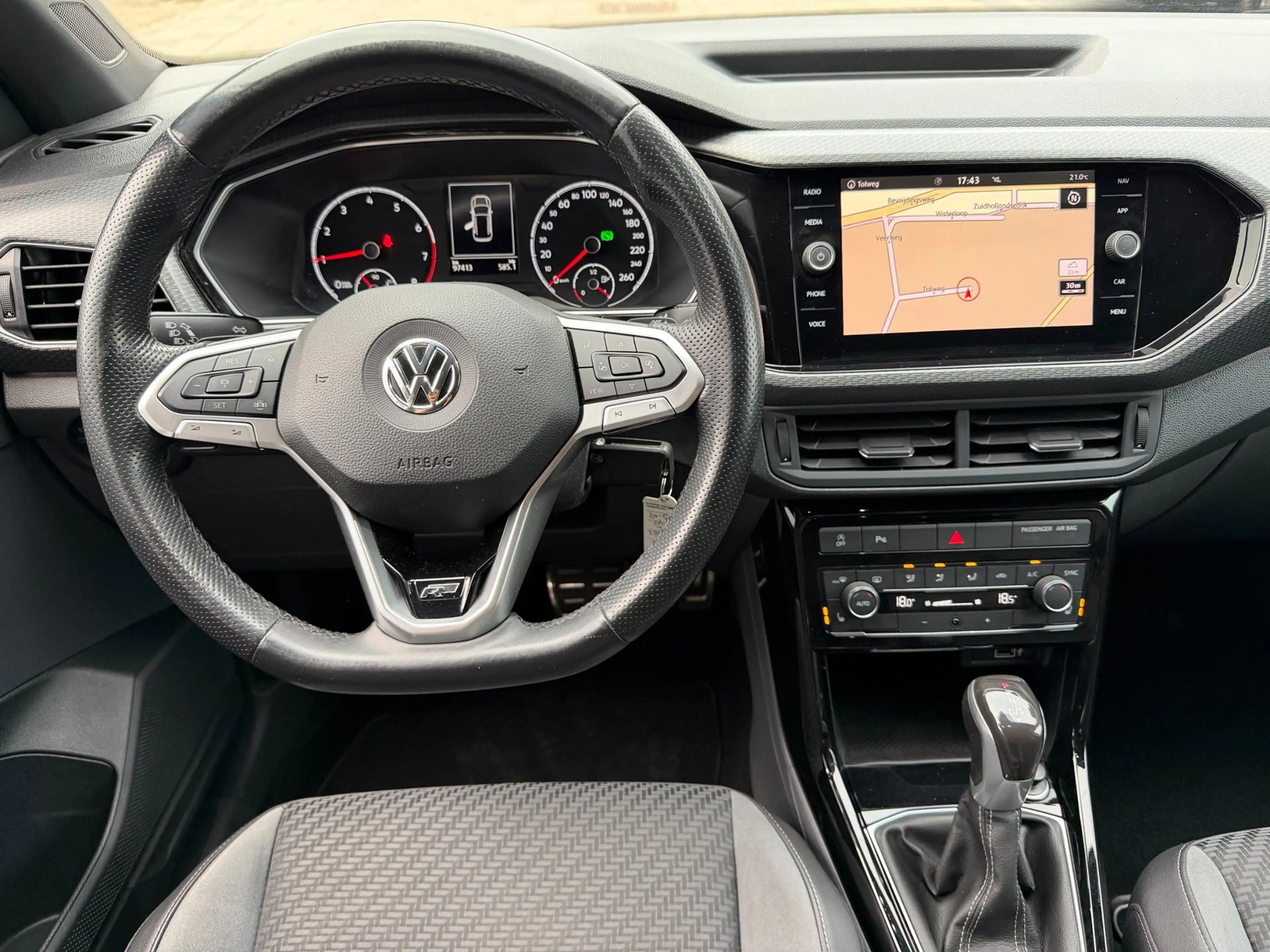 Volkswagen T-Cross 1.0 TSI R-Line|Stoelverwarming|Trekhaak|Automaat — photo 17