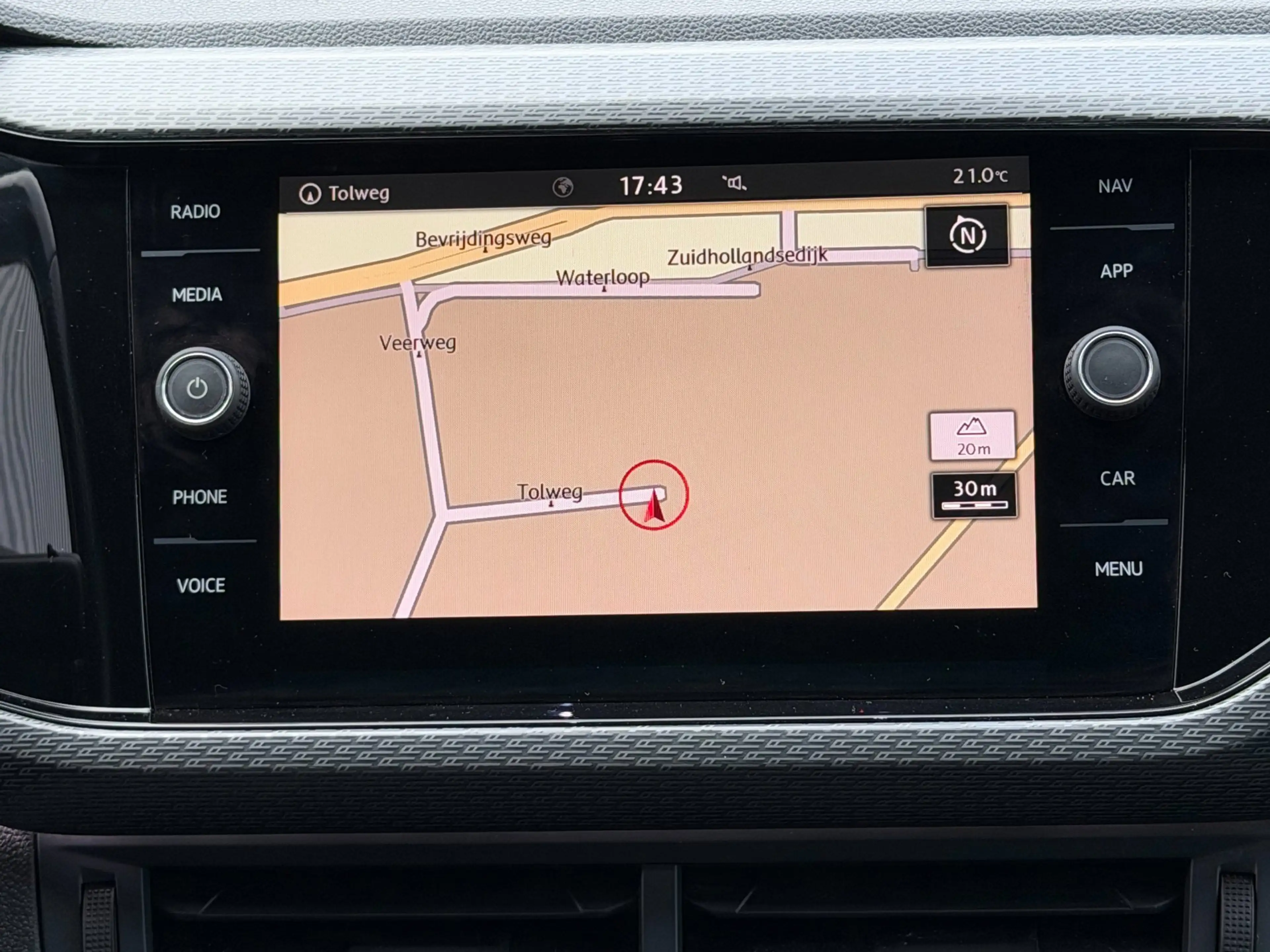 Volkswagen T-Cross 1.0 TSI R-Line|Stoelverwarming|Trekhaak|Automaat — photo 20