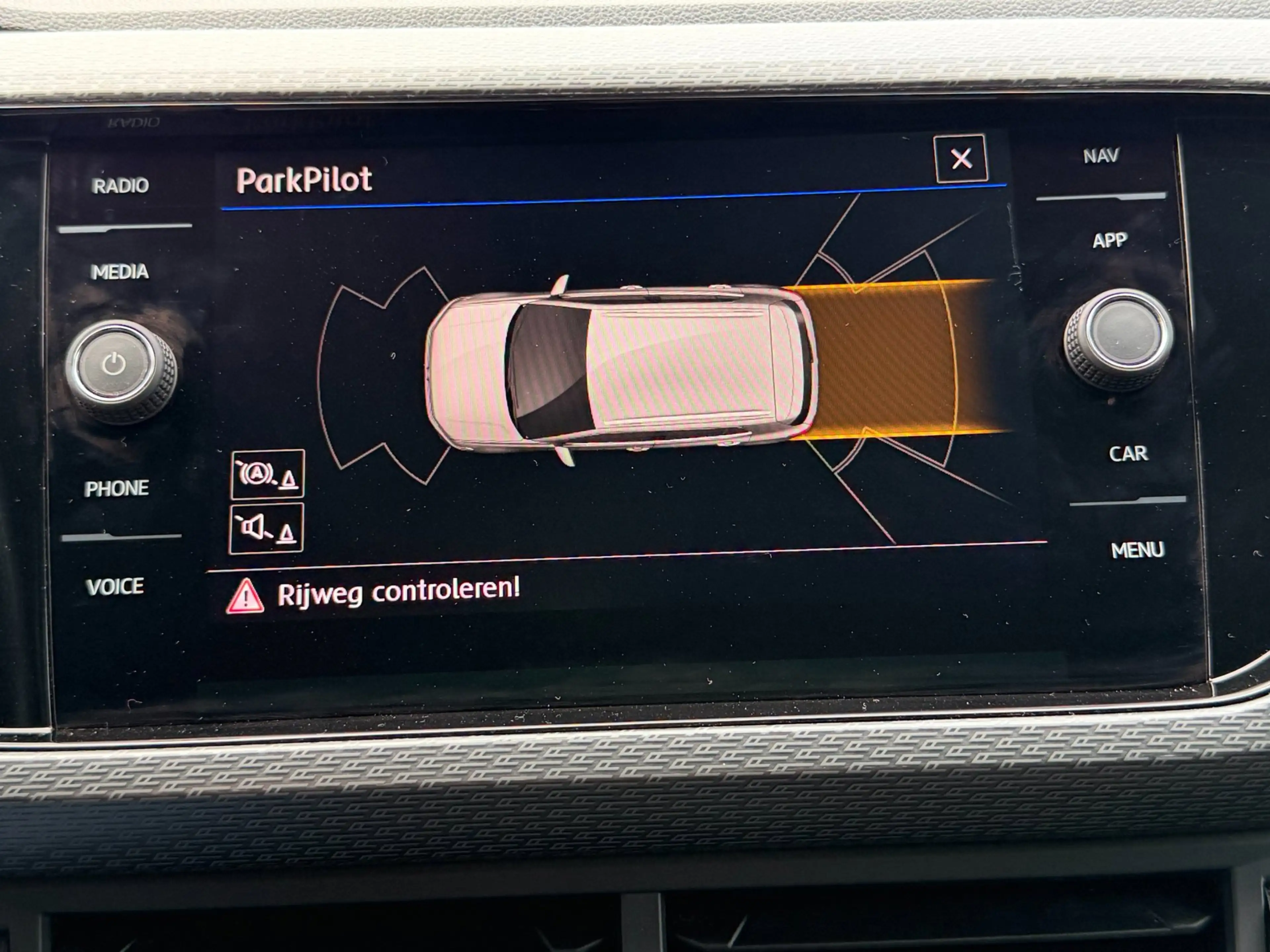 Volkswagen T-Cross 1.0 TSI R-Line|Stoelverwarming|Trekhaak|Automaat — photo 24