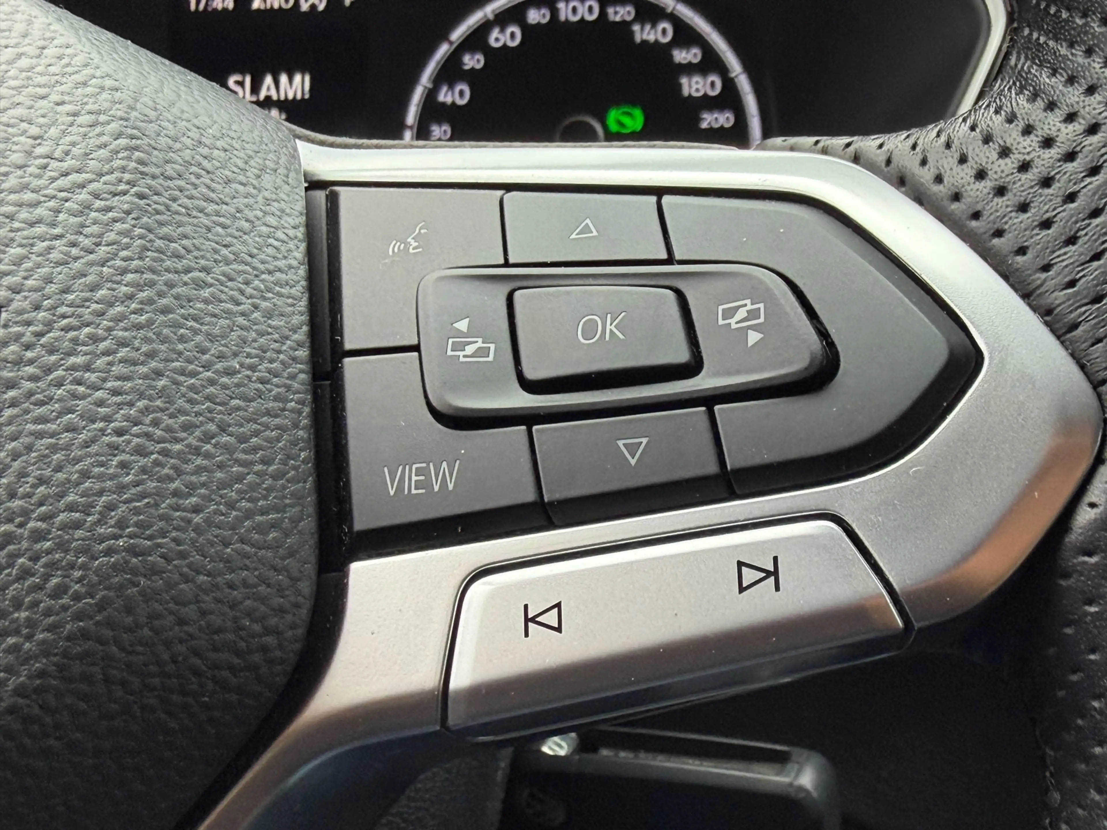 Volkswagen T-Cross 1.0 TSI R-Line|Stoelverwarming|Trekhaak|Automaat — photo 27
