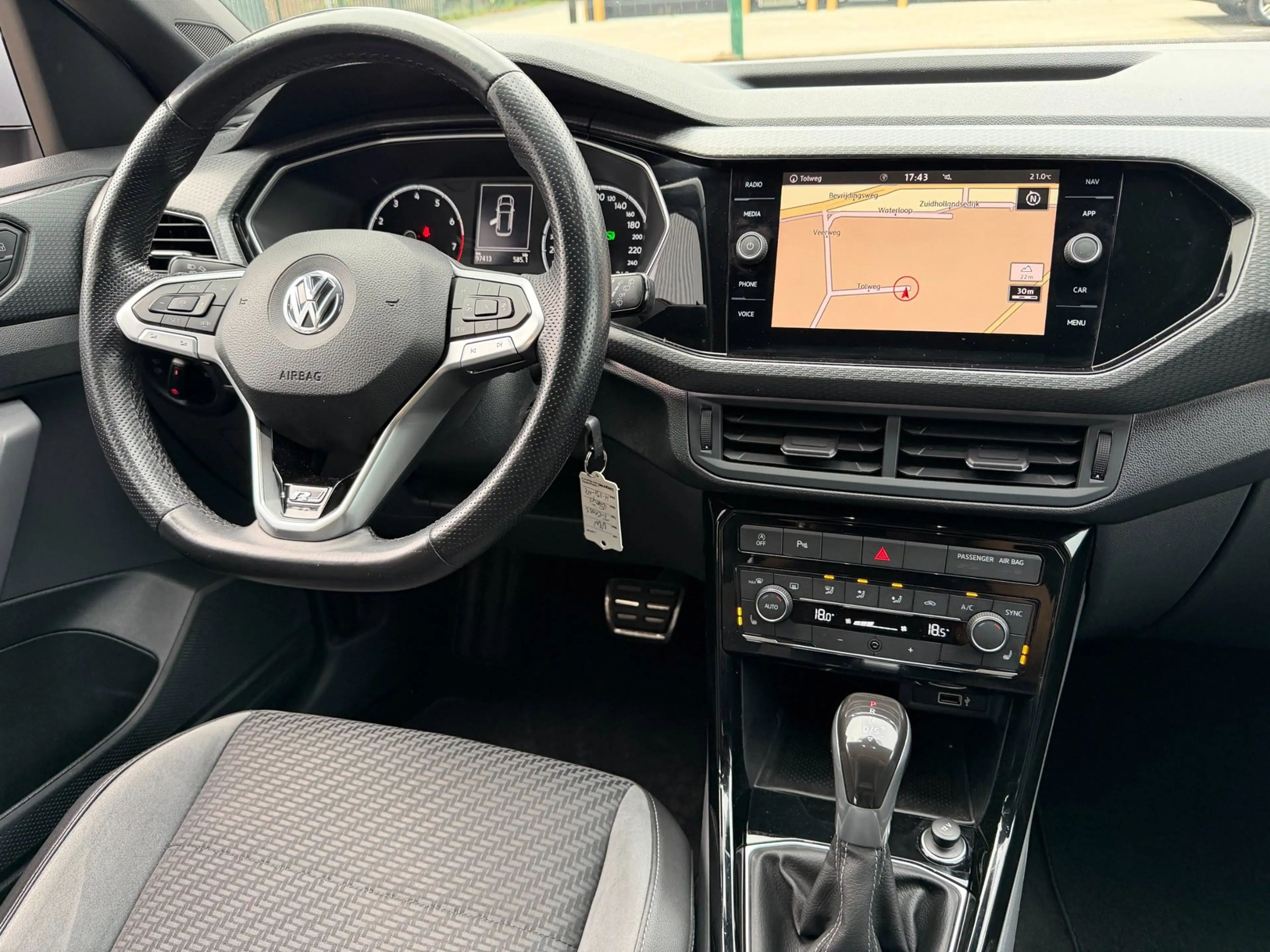 Volkswagen T-Cross 1.0 TSI R-Line|Stoelverwarming|Trekhaak|Automaat — photo 18