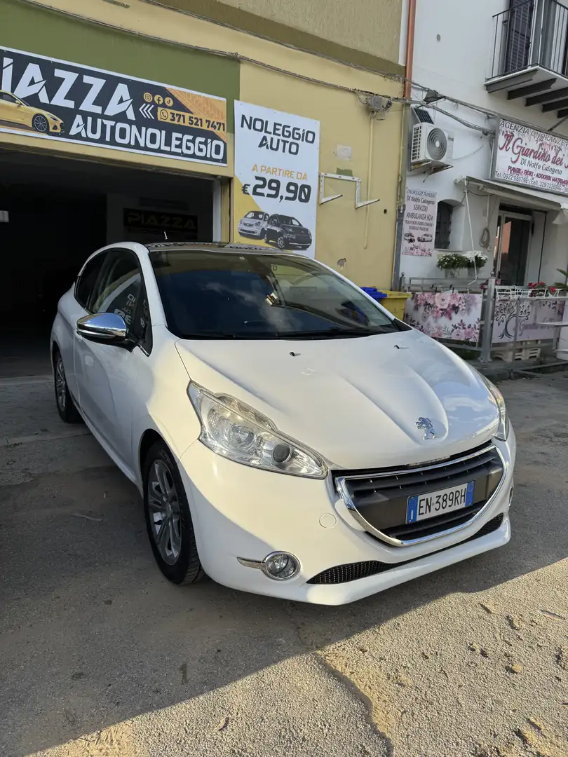 Peugeot 208 3p 1.4 hdi 8v Allure - 2
