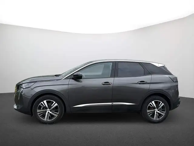 Peugeot 3008 view 5