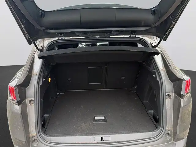 Peugeot 3008 view 9