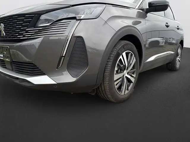 Peugeot 3008 view 11