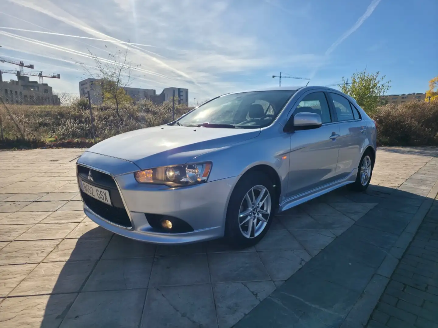 Mitsubishi Lancer Sportback 1.8 Motion Plateado - 1