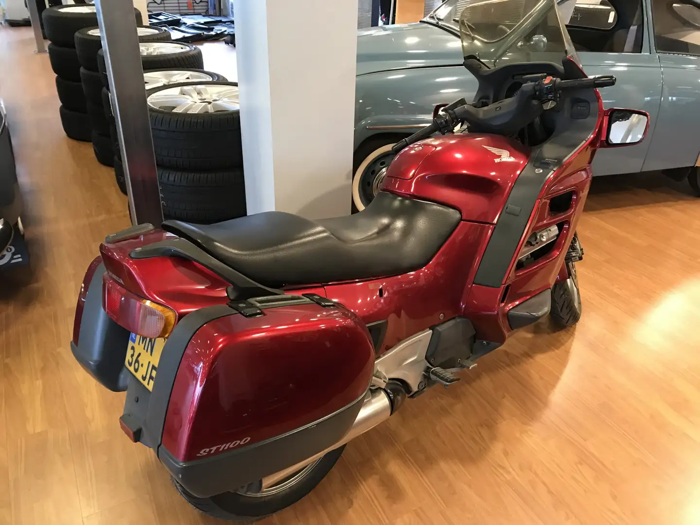 Honda ST 1100 Pan European | Rijklaar | Nieuwe banden + accu + o Rood - 2
