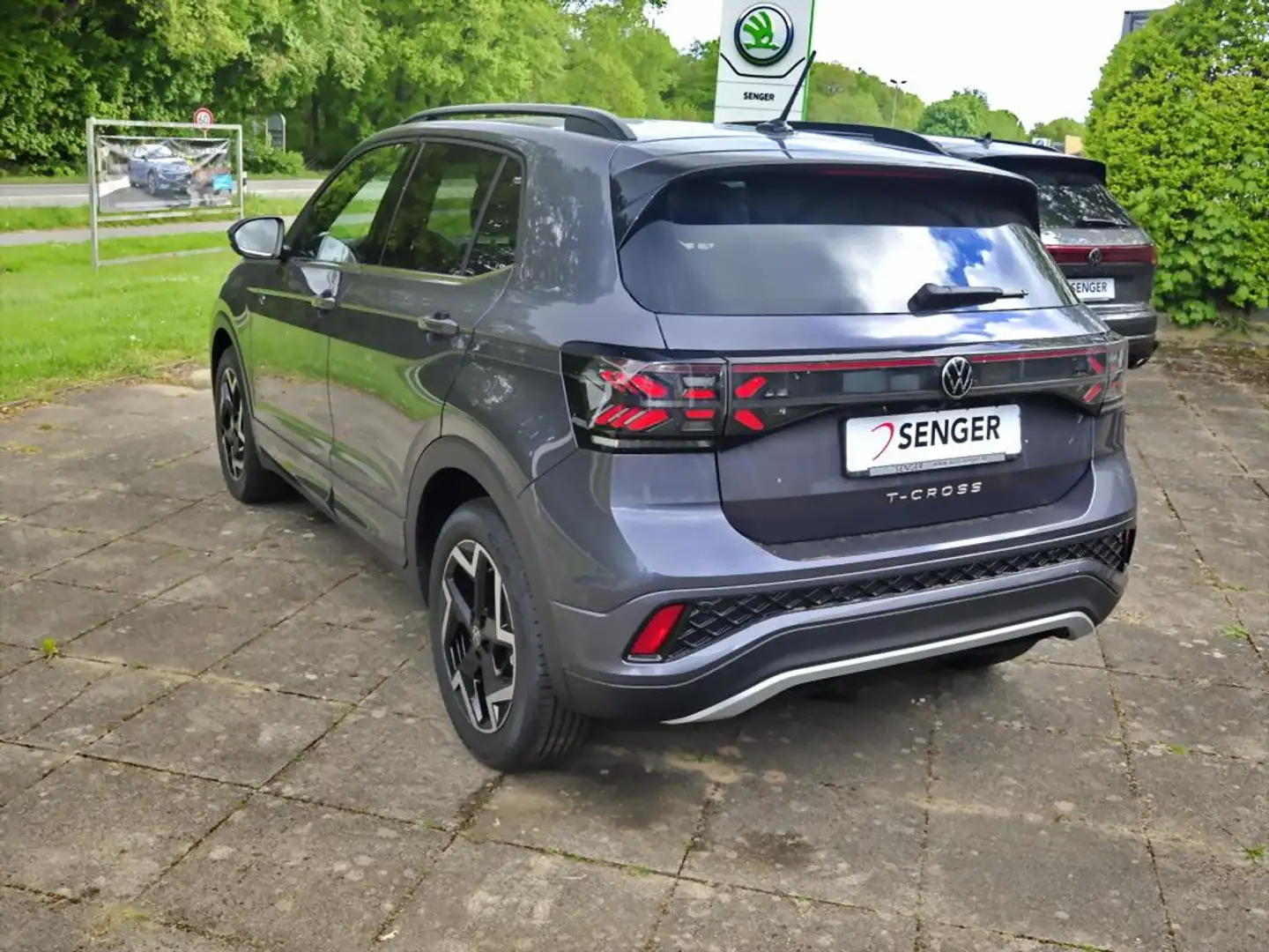 Volkswagen T-Cross R-Line 1.0 l TSI OPF Infotainment Paket Gris - 2
