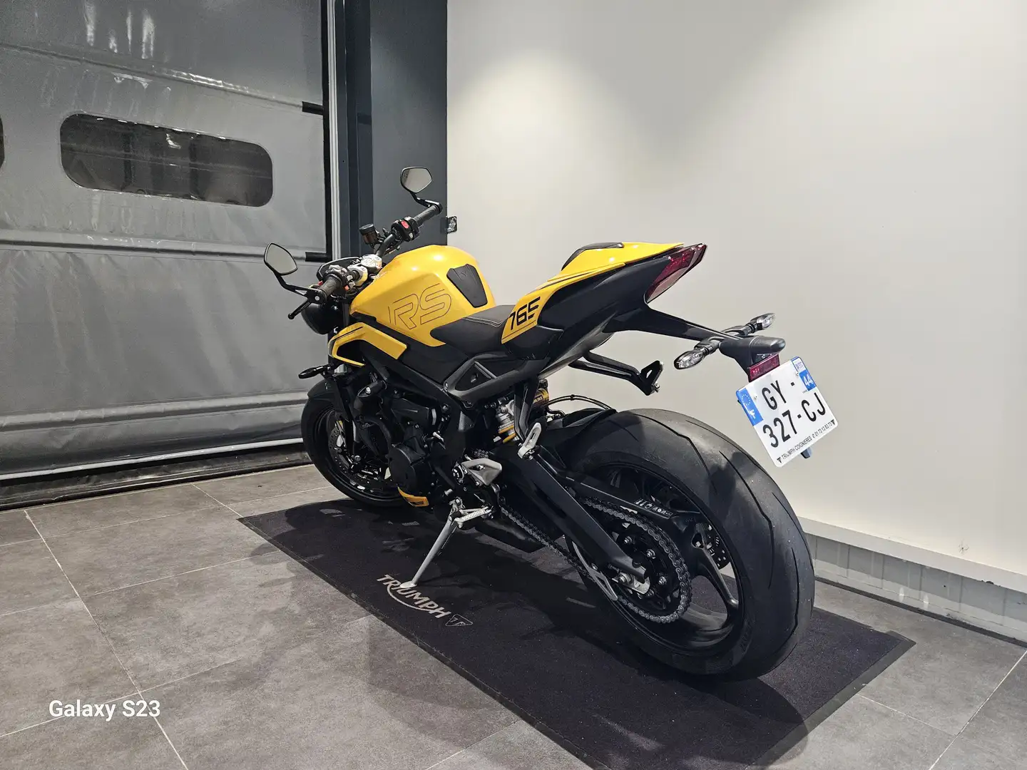 Triumph Street Triple 765 Geel - 2