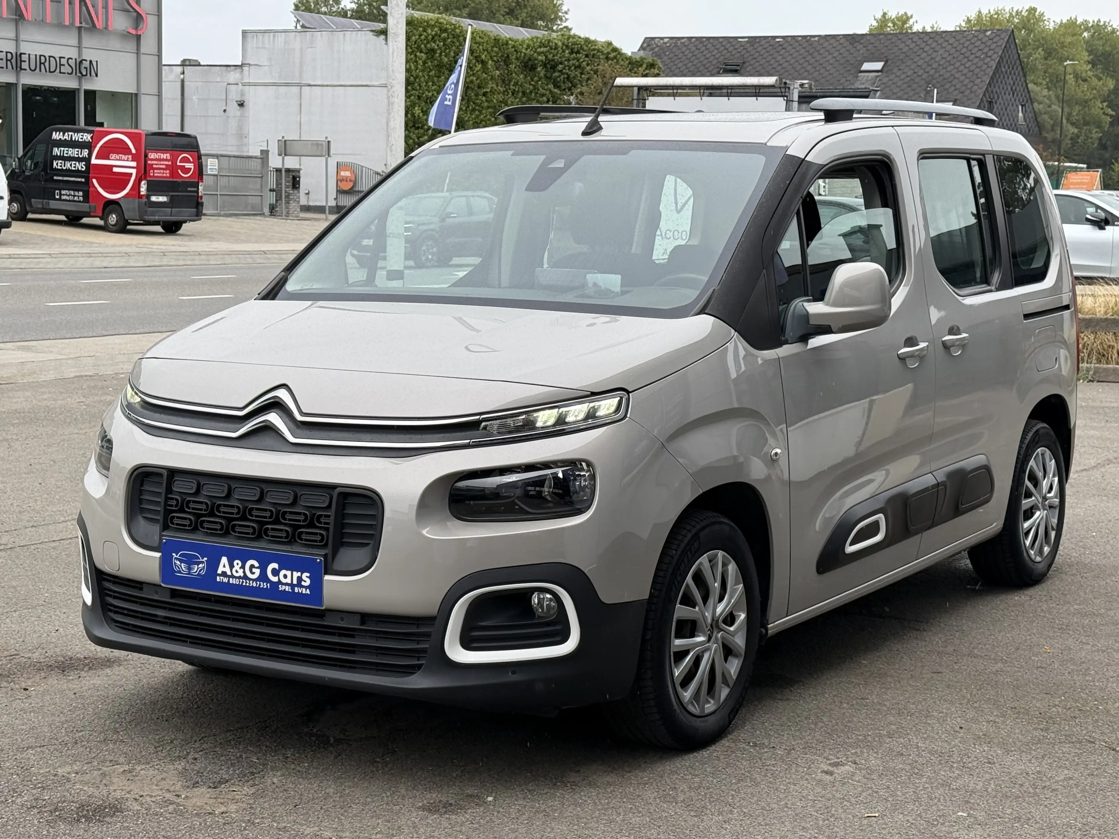 Citroen Berlingo Berlingo 1.2 PureTech XL Shine XTR S — photo 3