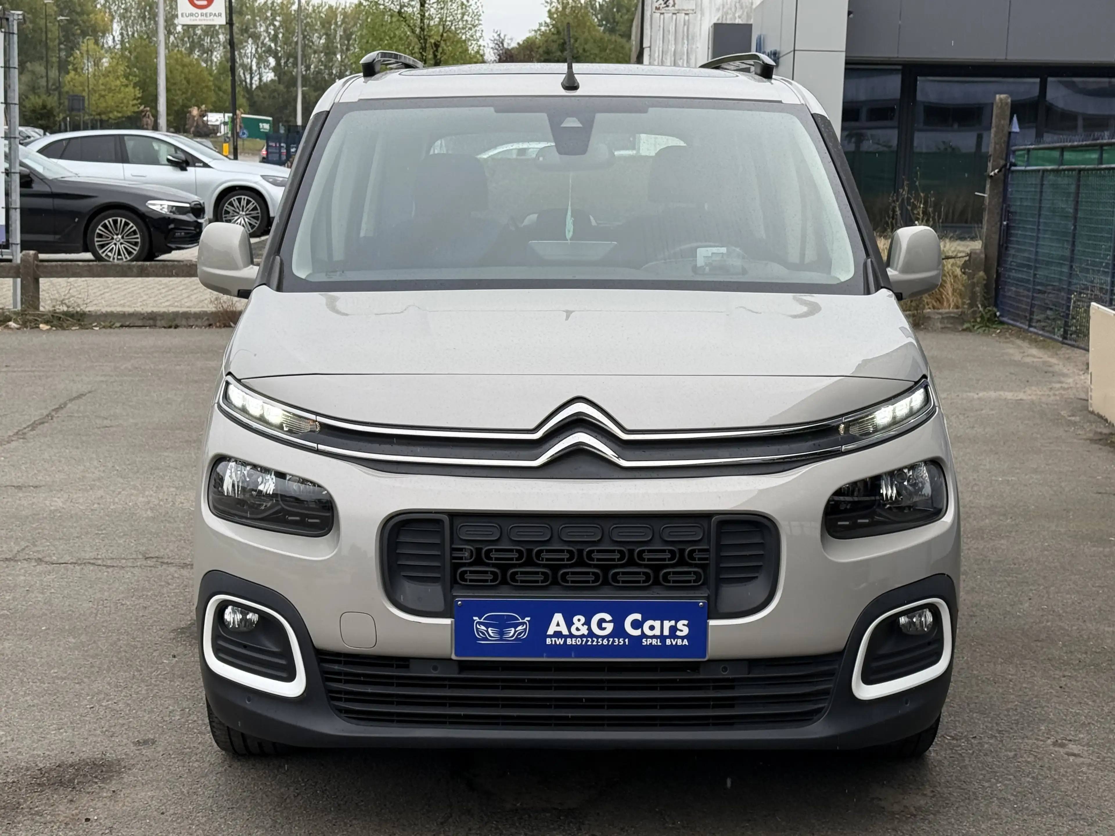 Citroen Berlingo Berlingo 1.2 PureTech XL Shine XTR S — photo 2