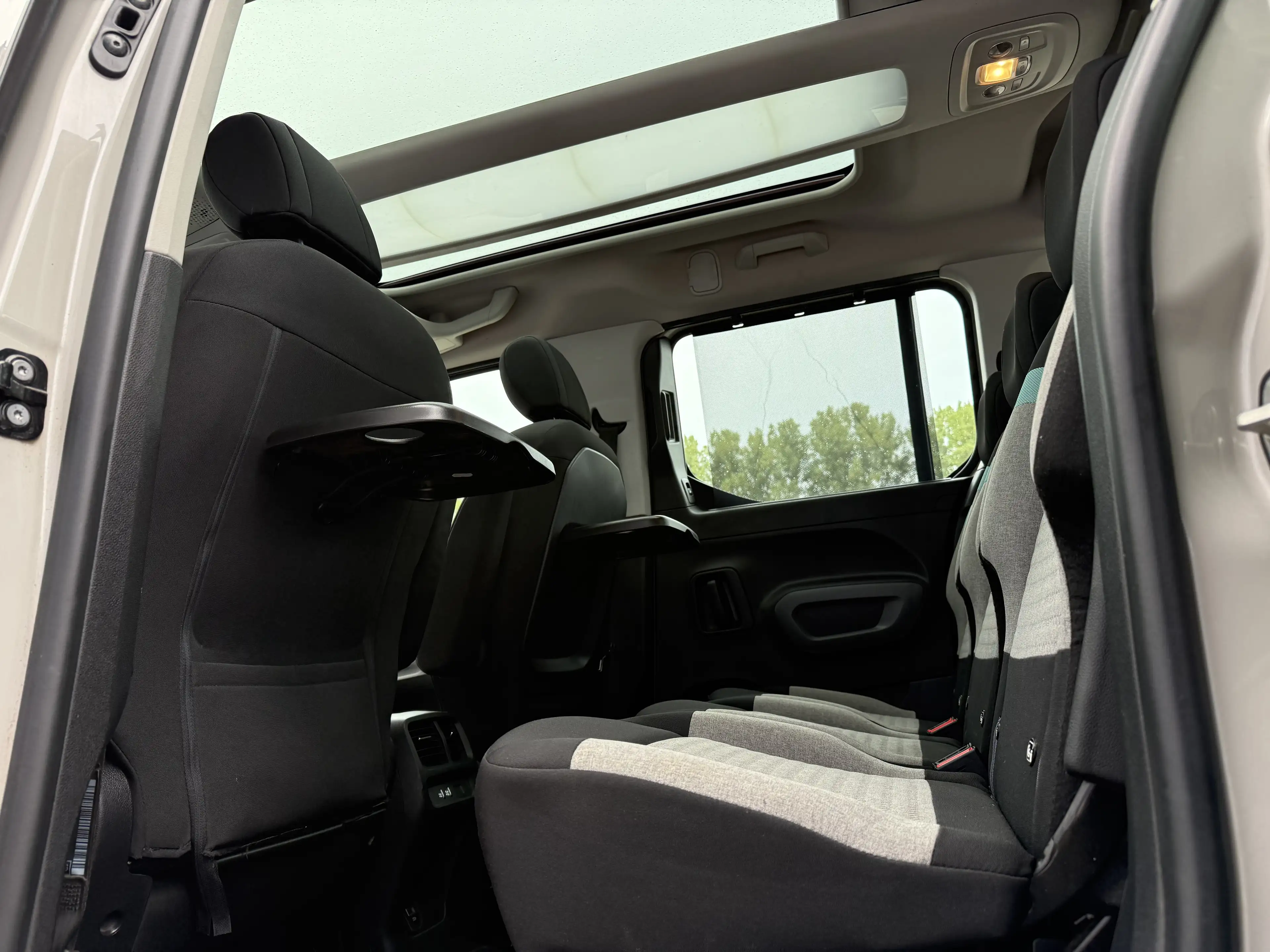 Citroen Berlingo Berlingo 1.2 PureTech XL Shine XTR S — photo 12