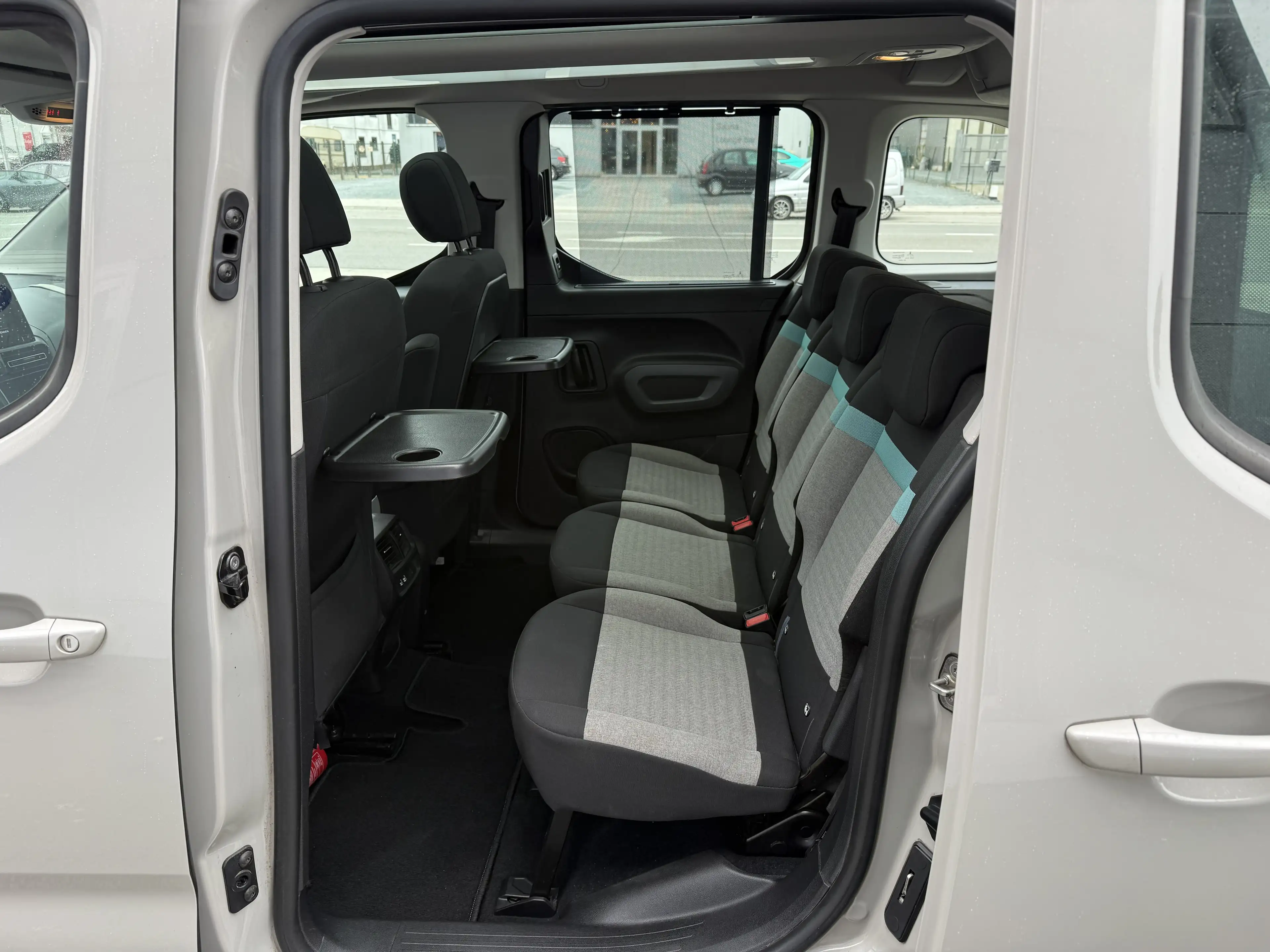 Citroen Berlingo Berlingo 1.2 PureTech XL Shine XTR S — photo 10