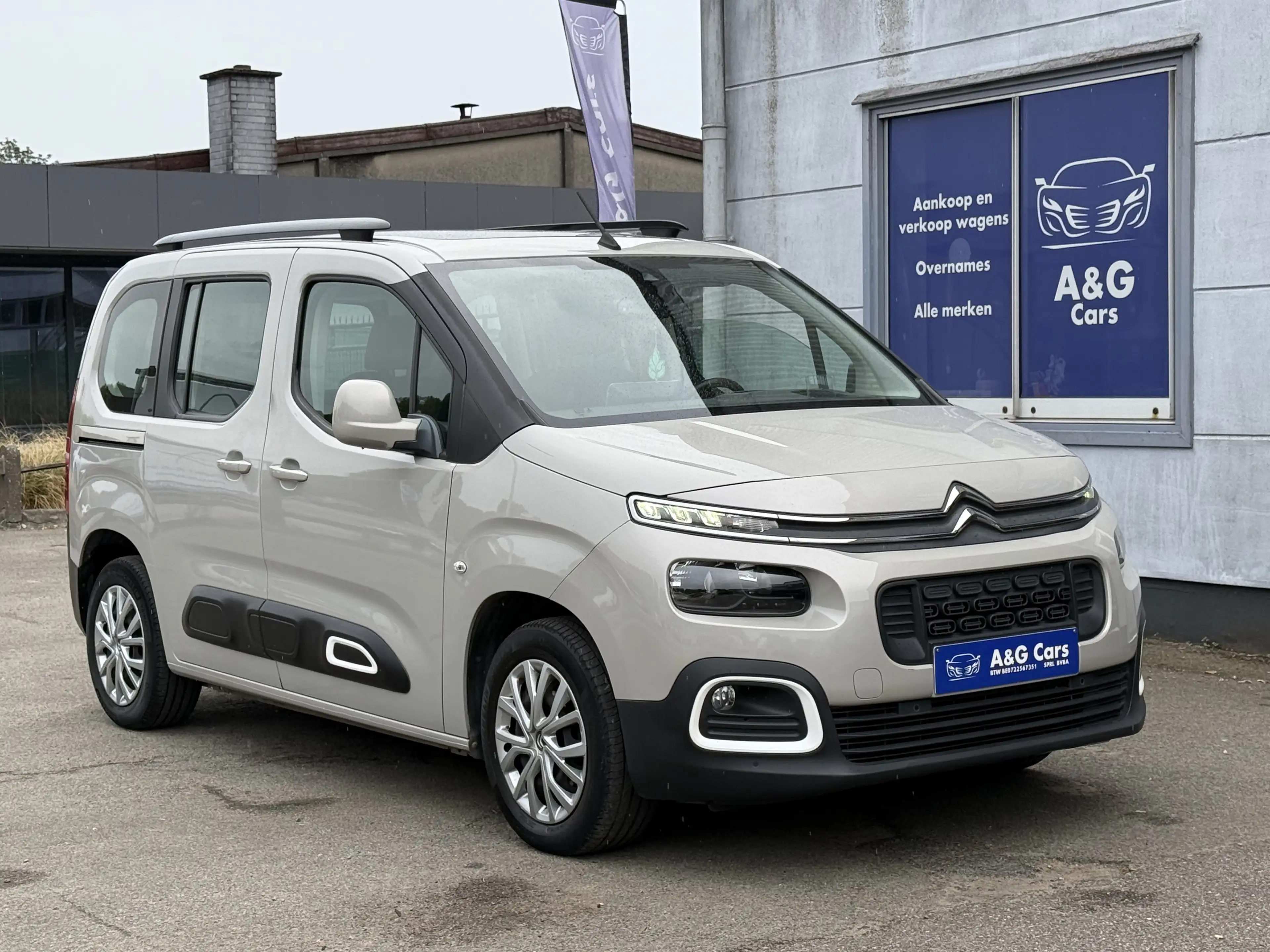 Citroen Berlingo Berlingo 1.2 PureTech XL Shine XTR S