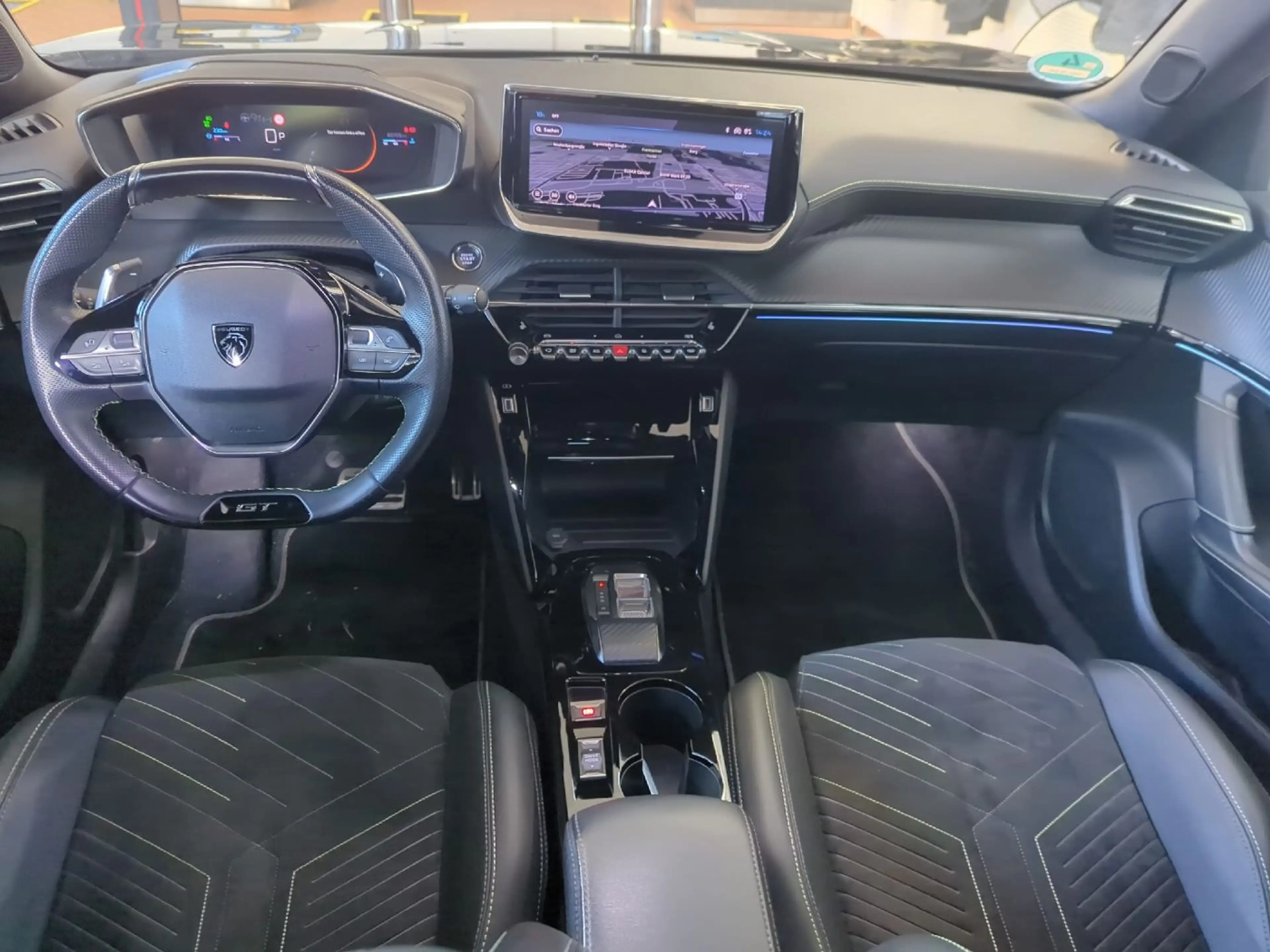 Peugeot 2008 1.2 PureTech 130 GT ACC+Massage+Kam360+18 — photo 11