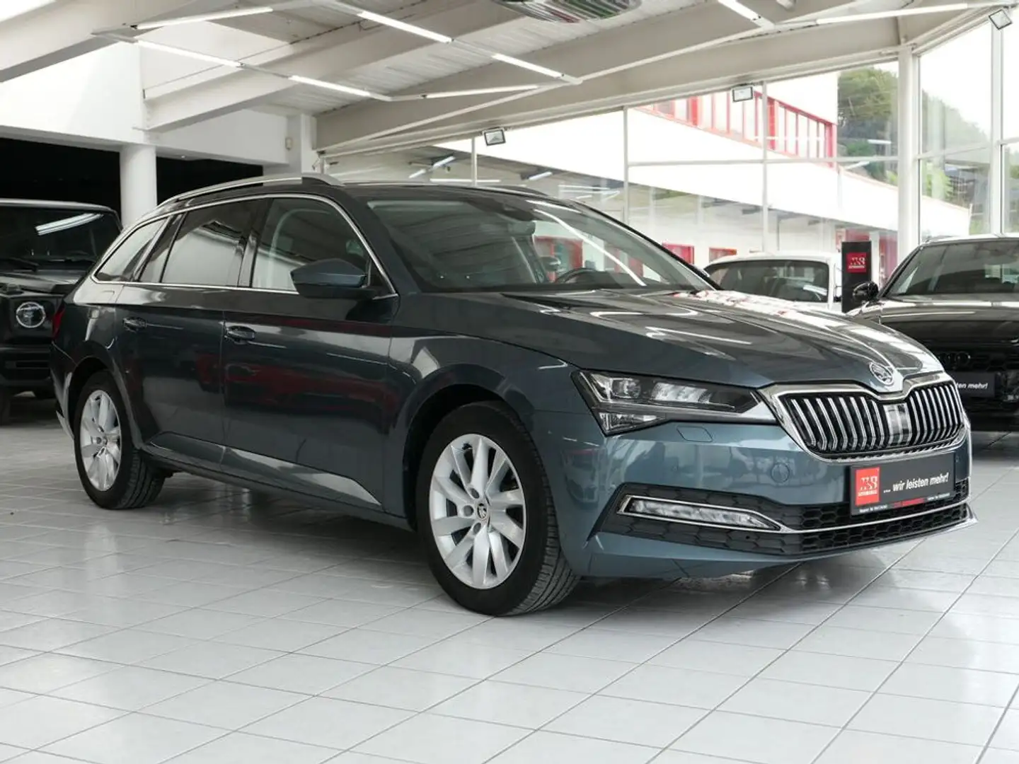 Skoda Superb Style 4x4*LED*NAVI*ISOFIX Grau - 1