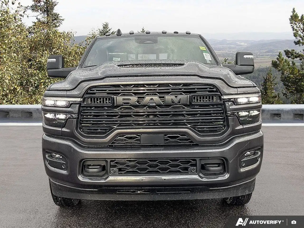 RAM 3500 снимка RAM 3500