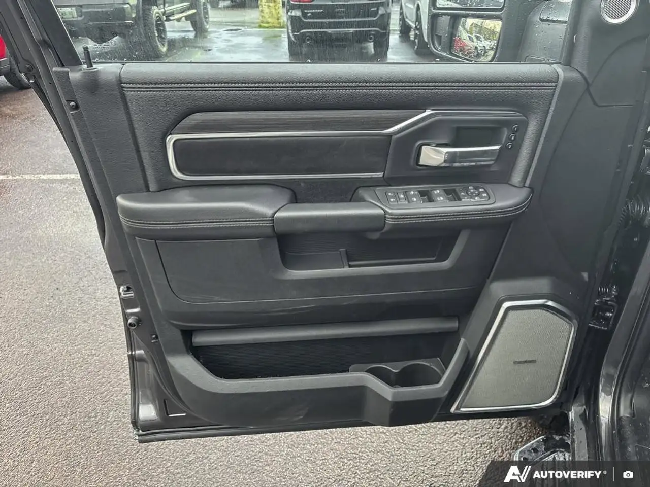 RAM 3500 снимка RAM 3500