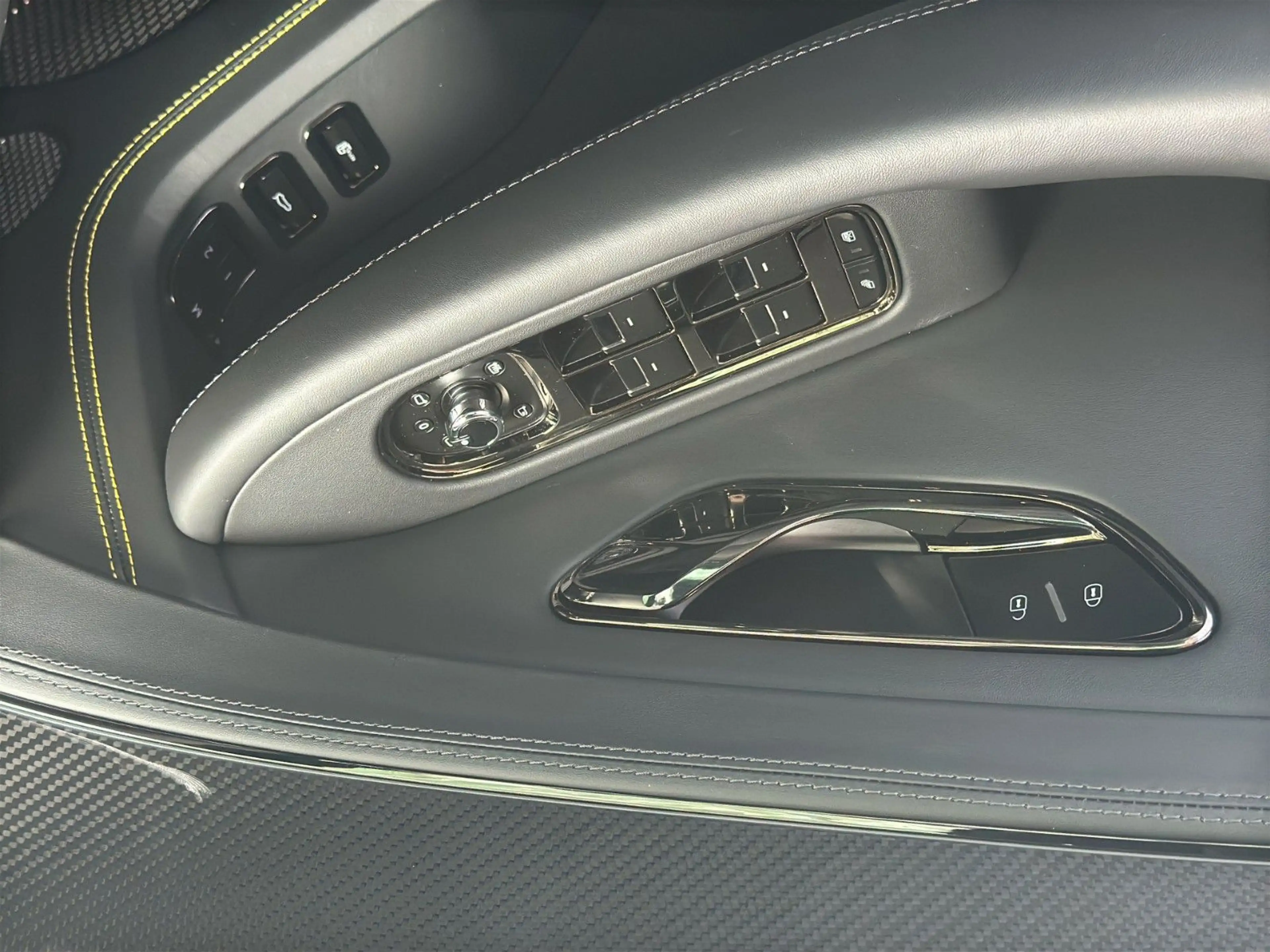 Bentley Continental GT V8 Akrapovic — photo 14