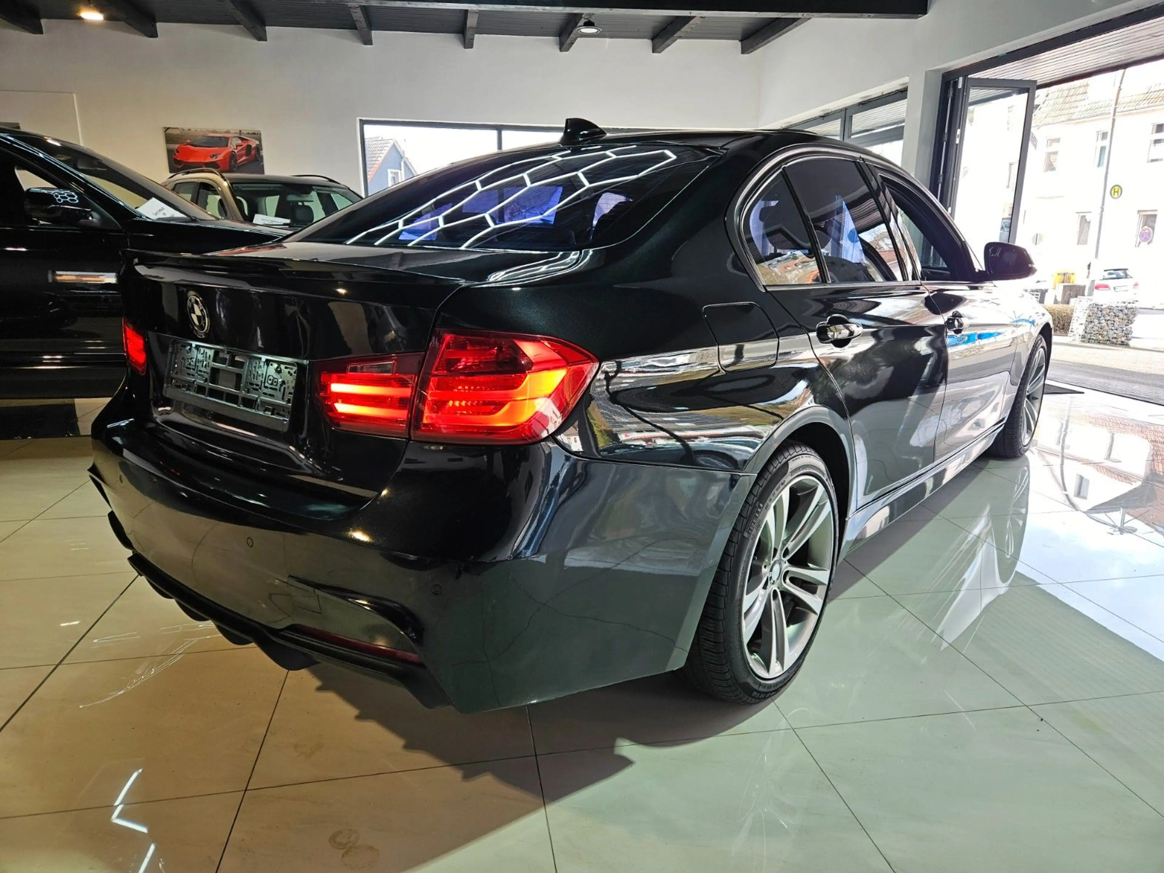 BMW 328 i xDrive Sport Line — photo 9