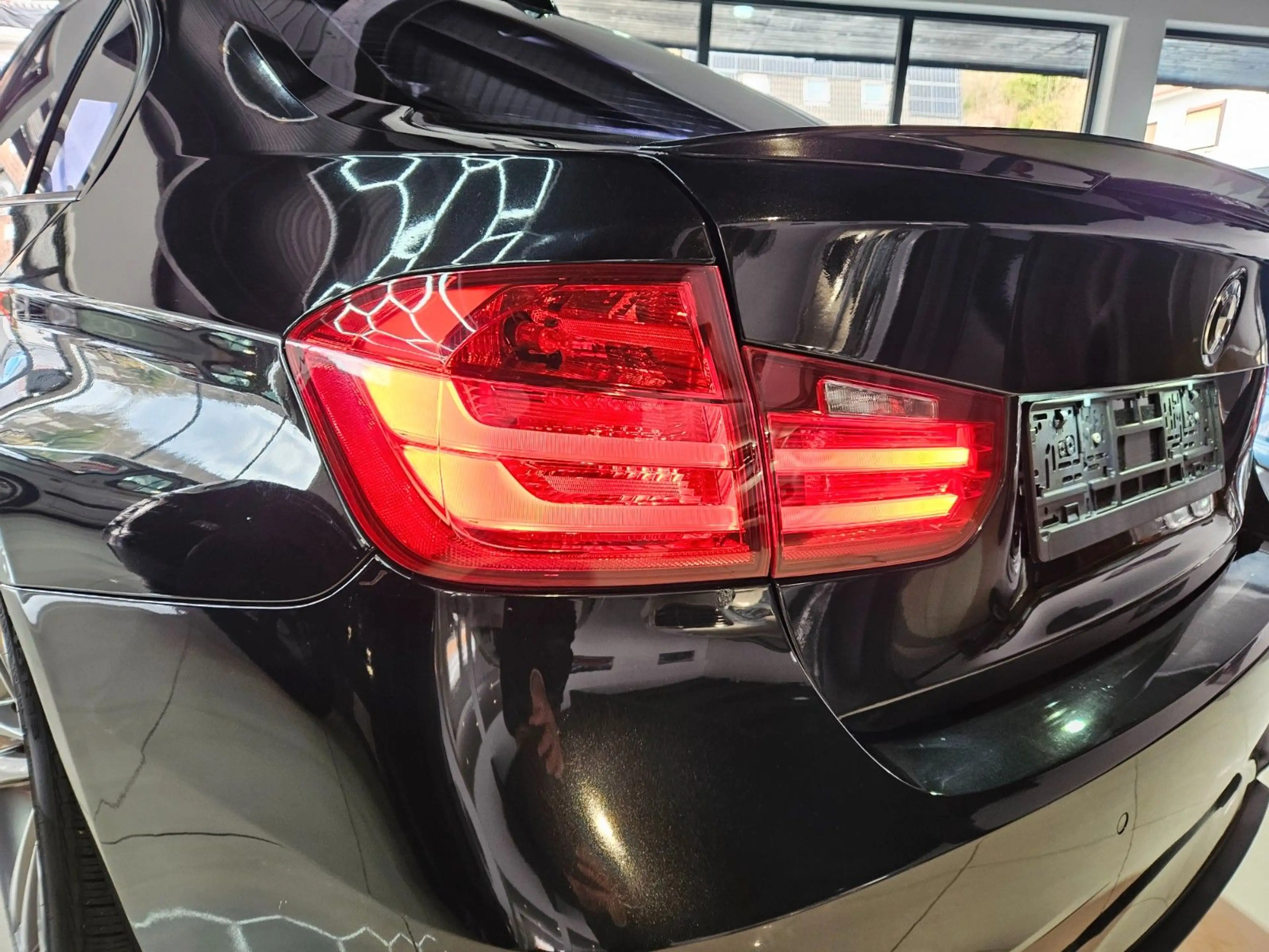 BMW 328 i xDrive Sport Line — photo 12