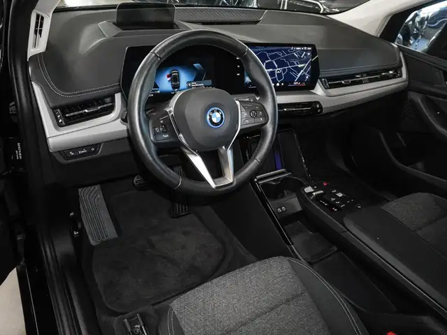 BMW 2 Series view 9