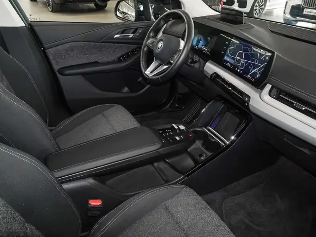 BMW 2 Series view 8