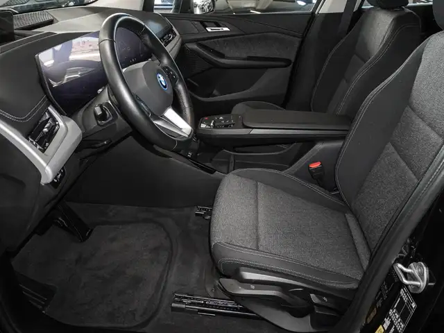 BMW 2 Series view 14
