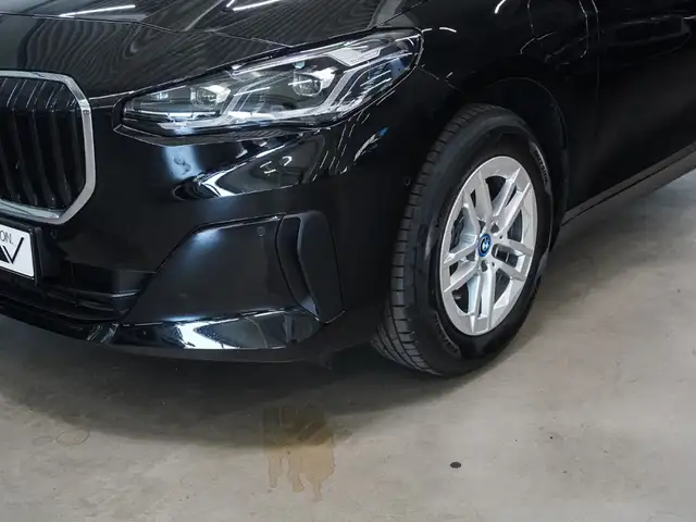 BMW 2 Series view 6