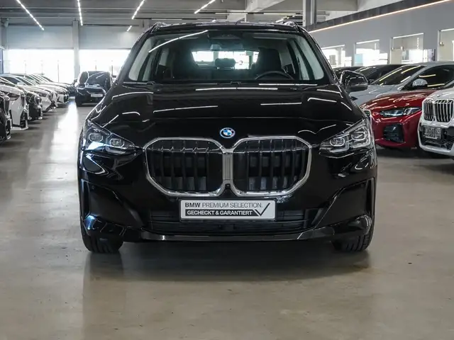 BMW 2 Series view 3