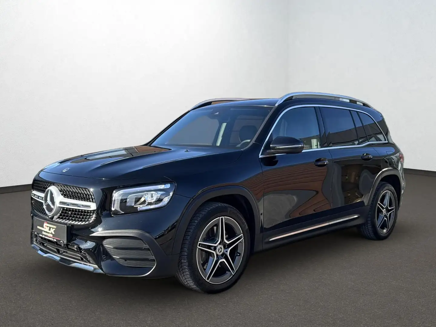 Mercedes-Benz GLB 220 d 4Matic AMG-LIne Multibeam Navi Distroni Černá - 1