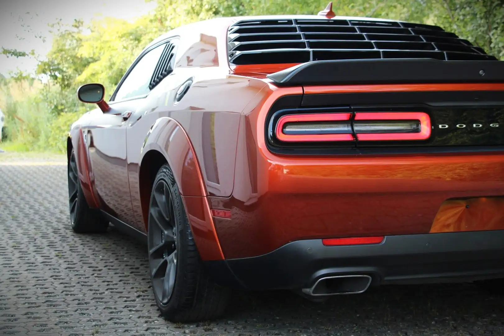 Dodge Challenger 6.4 V8 ScatPack Widebody /Bilstein Portocaliu - 2