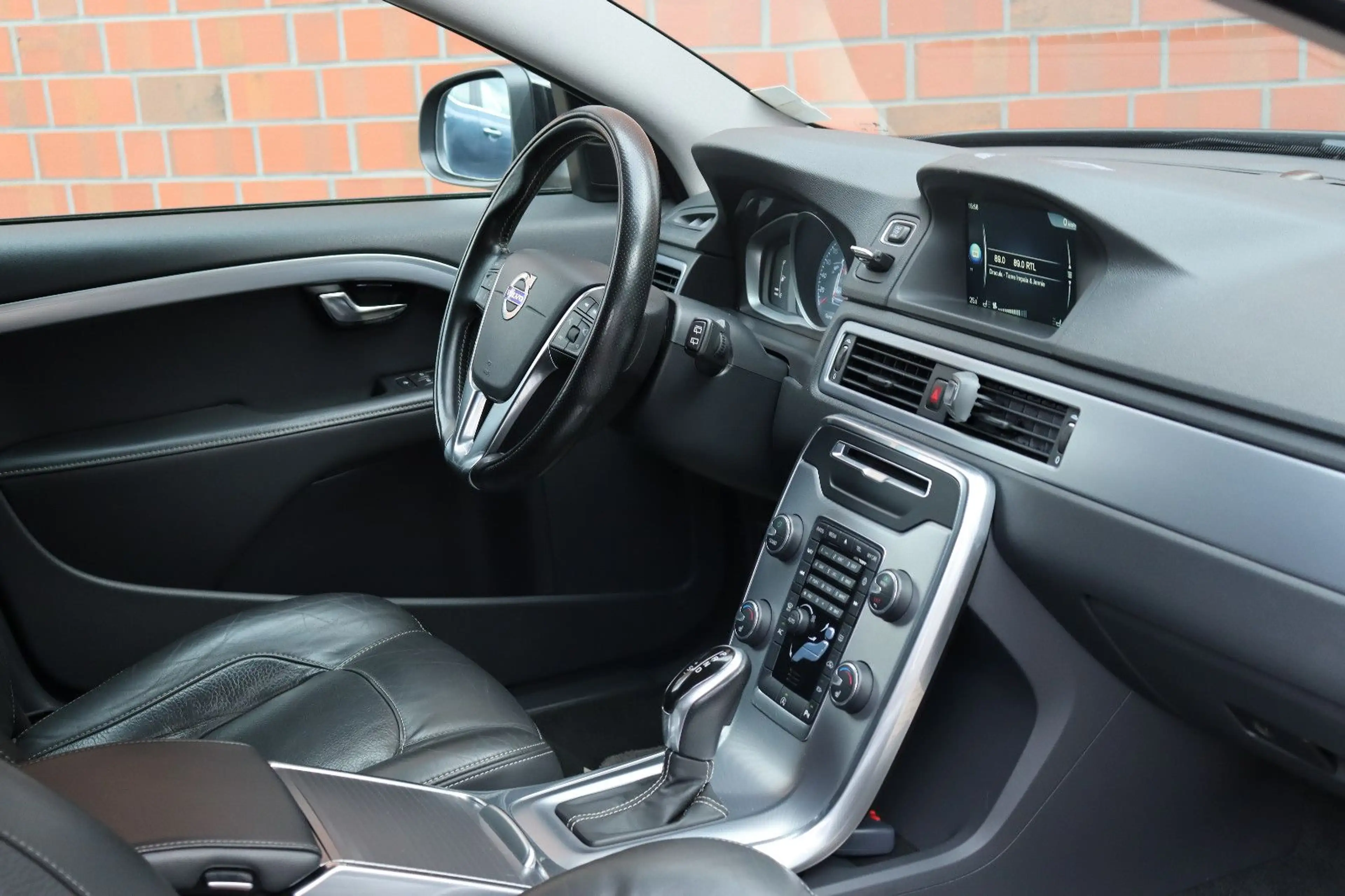 Volvo V70 Kombi 2.0 Linje Svart Aut. Leder Navi Xenon — photo 13