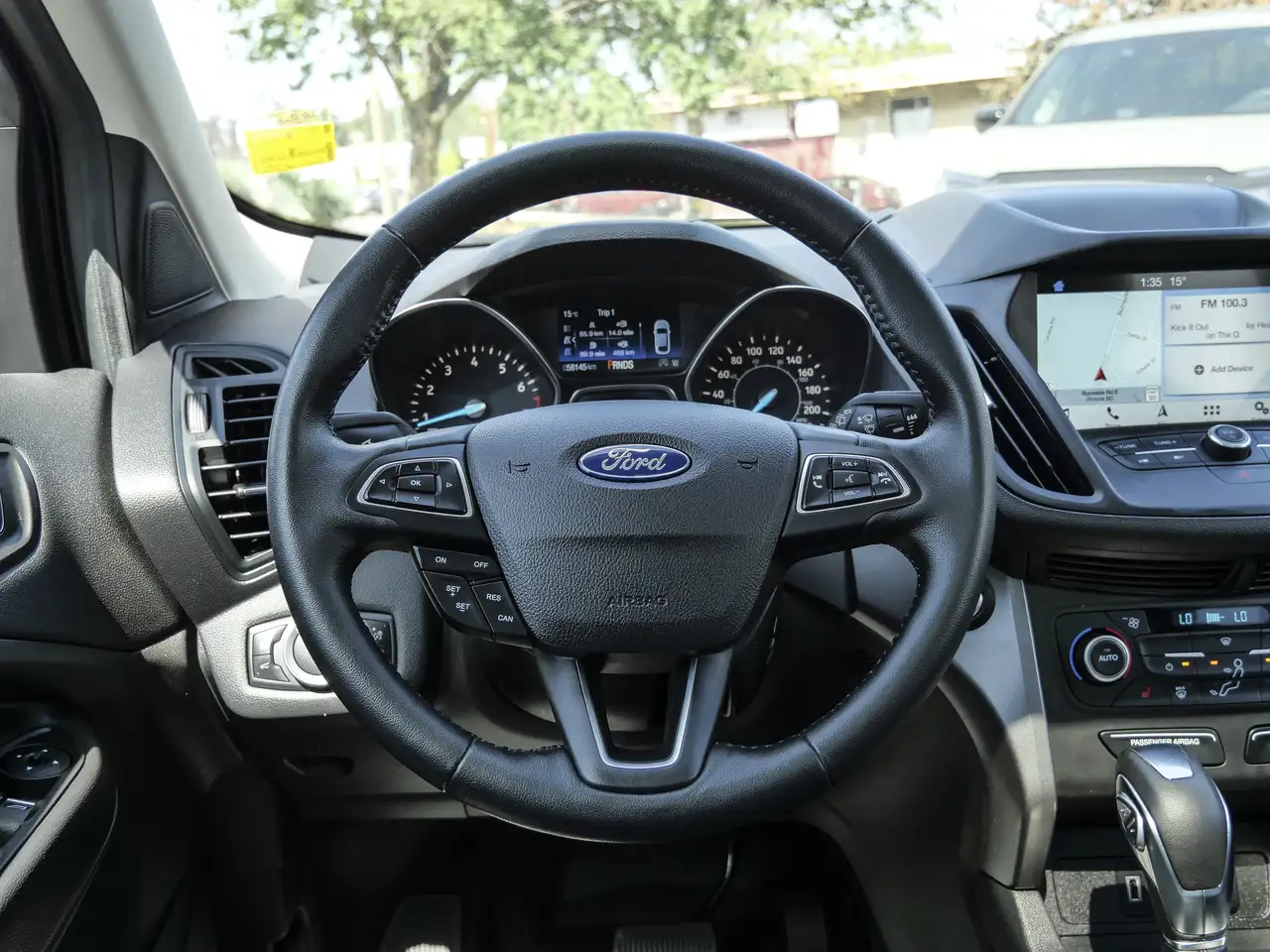 Ford Escape снимка Ford Escape