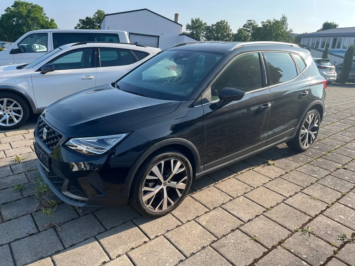 SEAT Arona FR Schwarz - 1