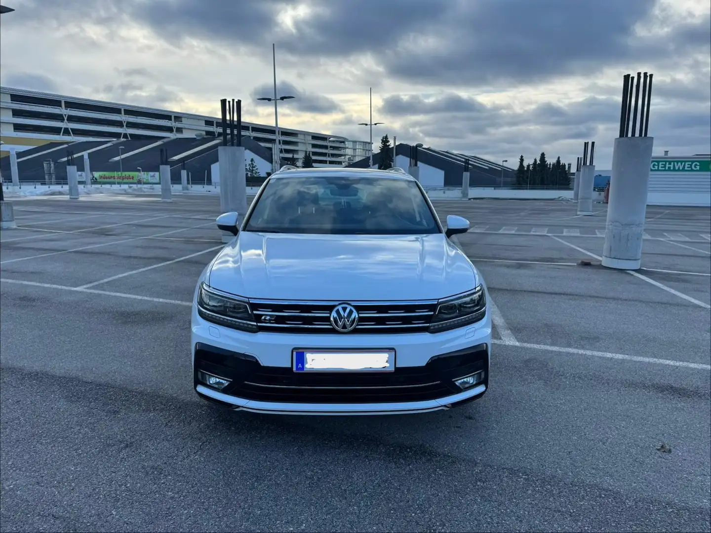 Volkswagen Tiguan Tiguan 2,0 TDI SCR 4Motion Highline DSG Highline Weiß - 1