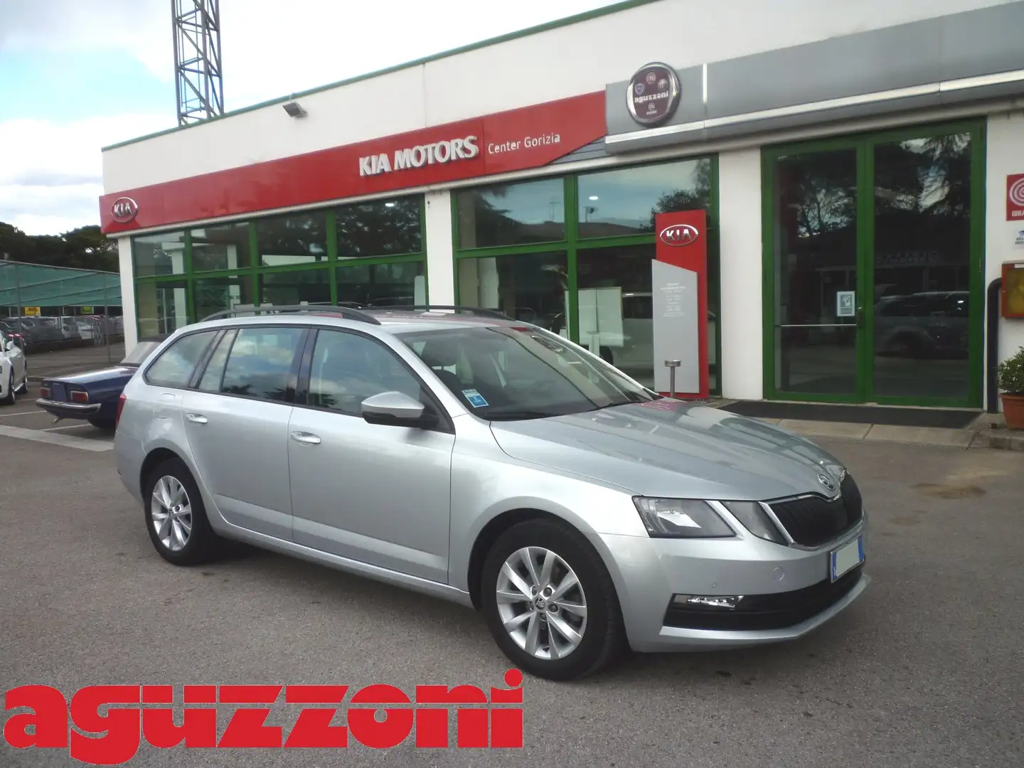 Skoda Octavia Wagon 1.6 TDI SCR 115 CV DSG Executive Silber - 1