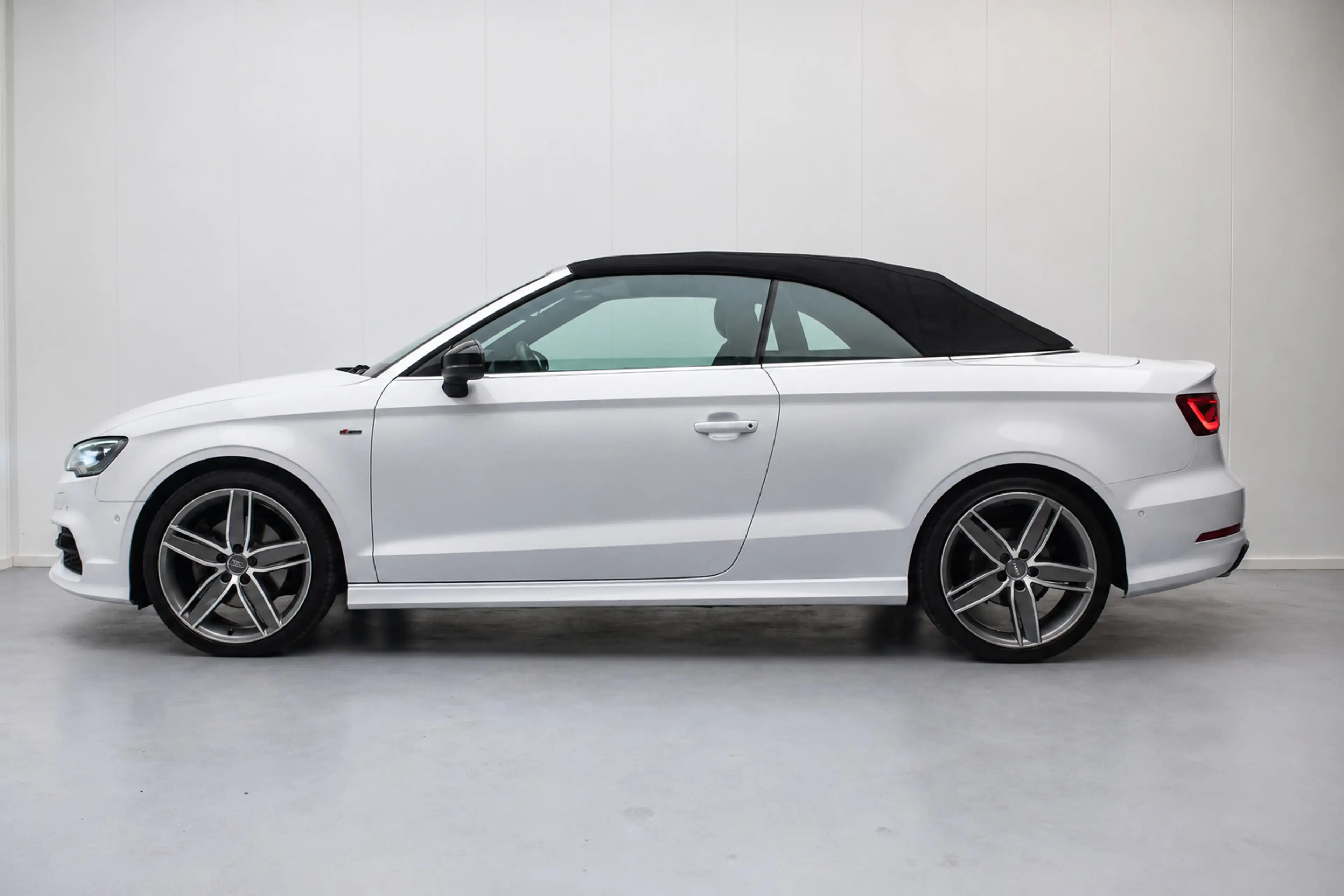 Audi A3 Cabriolet 1.8 TFSI 180PK 3X S LINE Aut [ Nekverwar — photo 5