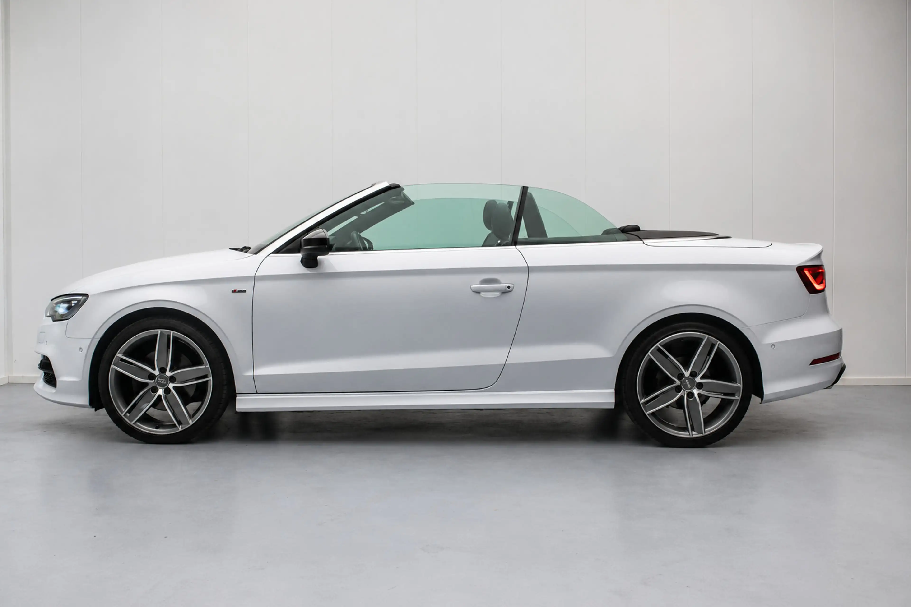 Audi A3 Cabriolet 1.8 TFSI 180PK 3X S LINE Aut [ Nekverwar — photo 4