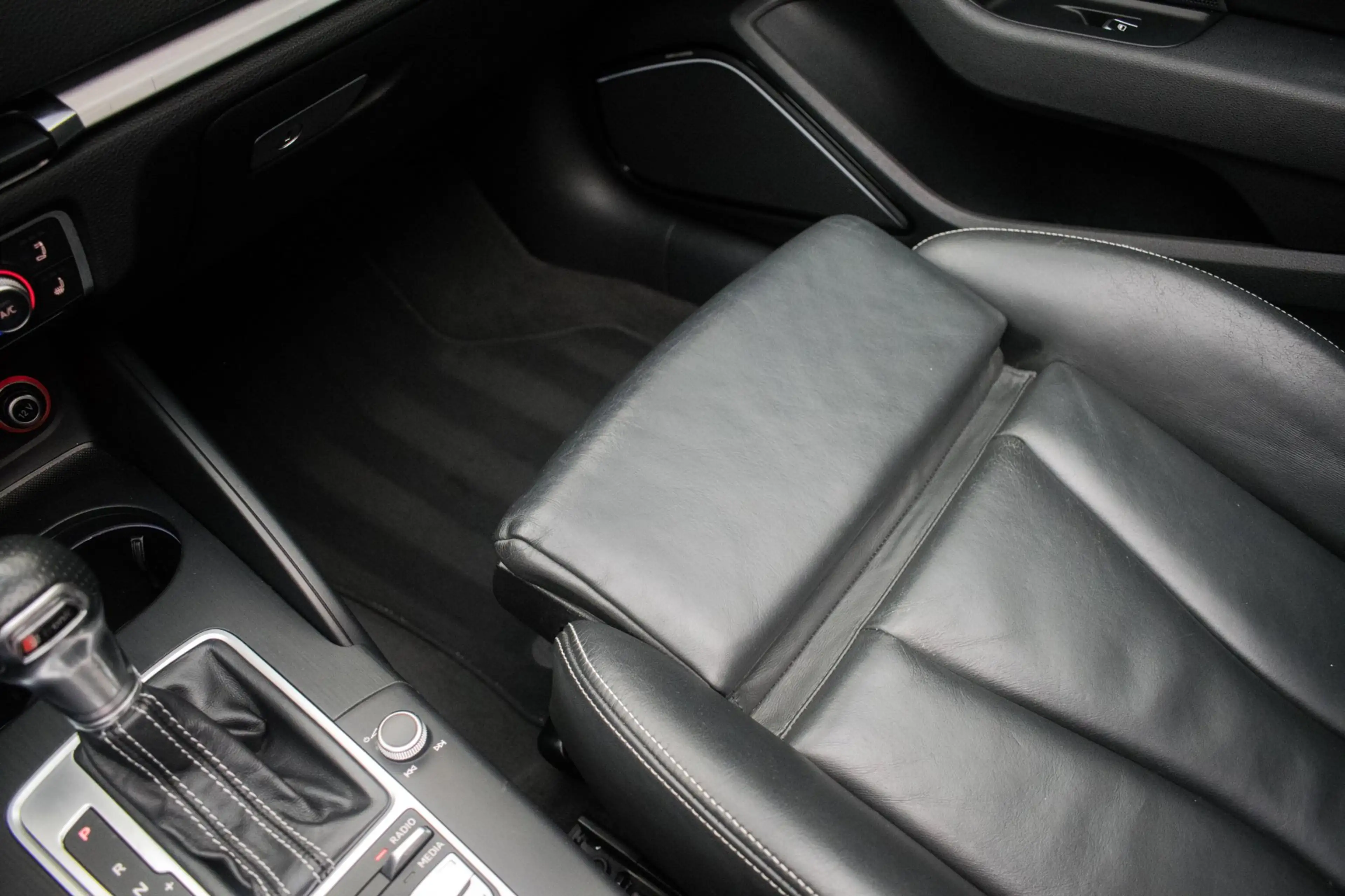 Audi A3 Cabriolet 1.8 TFSI 180PK 3X S LINE Aut [ Nekverwar — photo 31