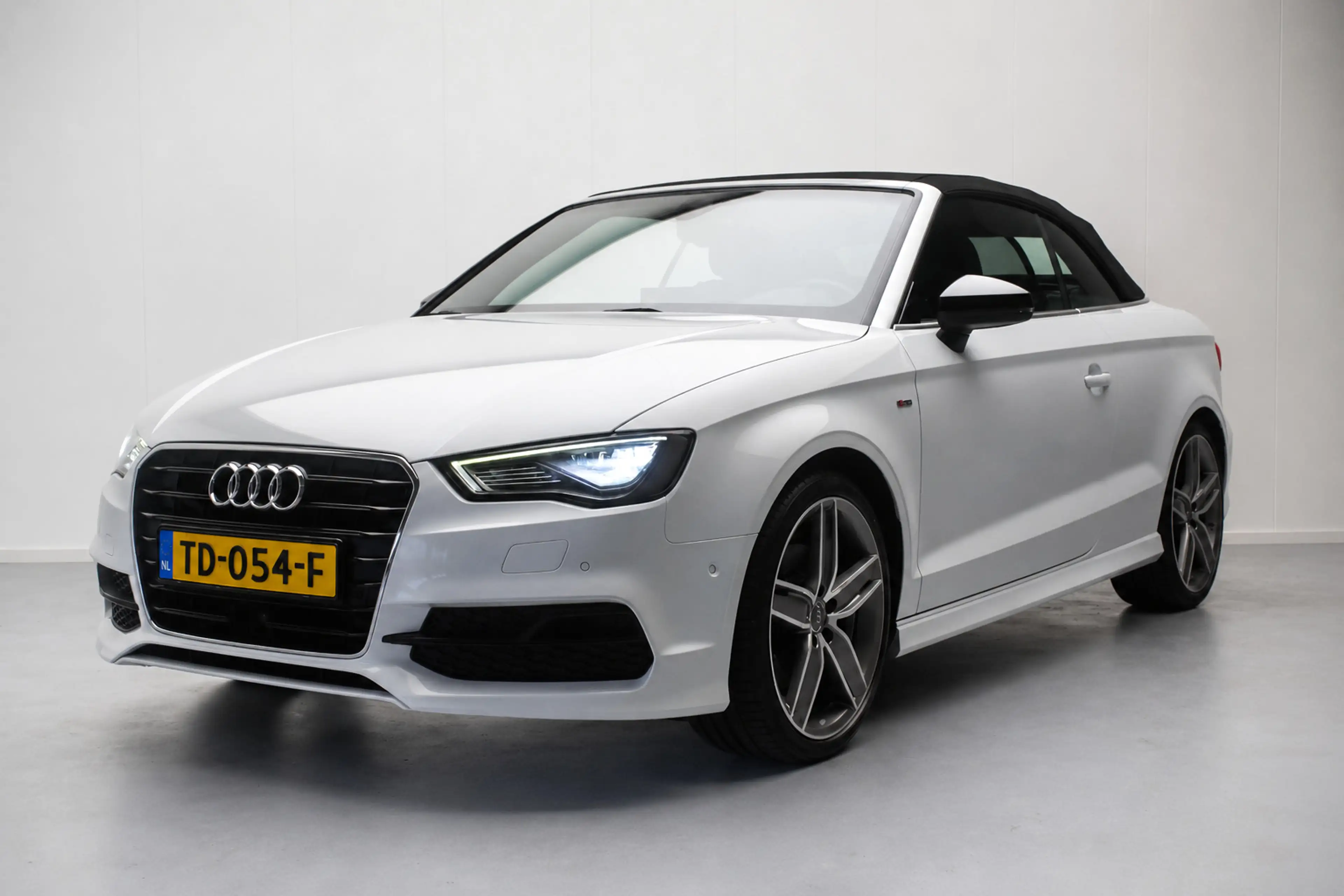 Audi A3 Cabriolet 1.8 TFSI 180PK 3X S LINE Aut [ Nekverwar — photo 3
