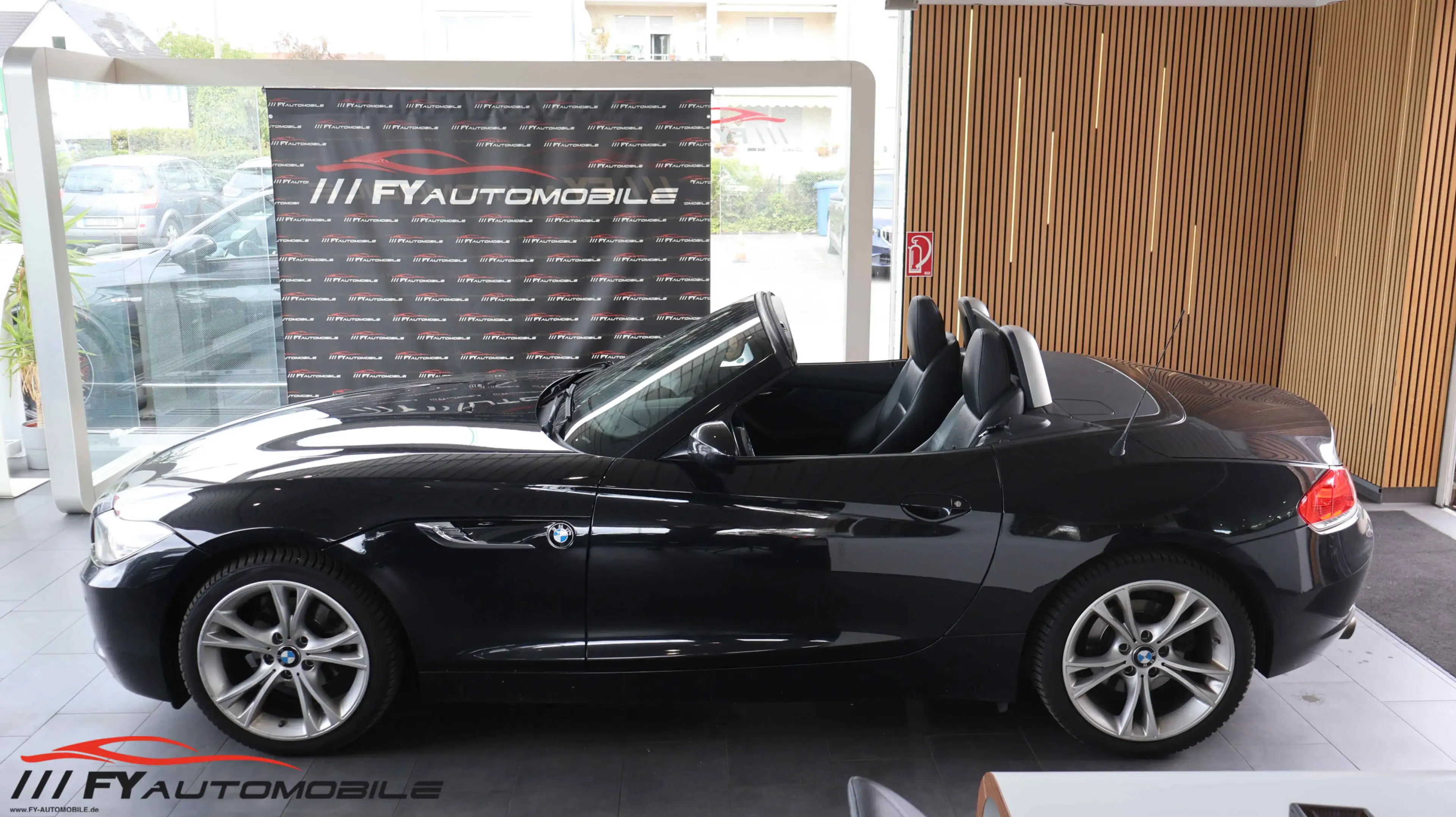 BMW Z4 sdrive 20 i — photo 4