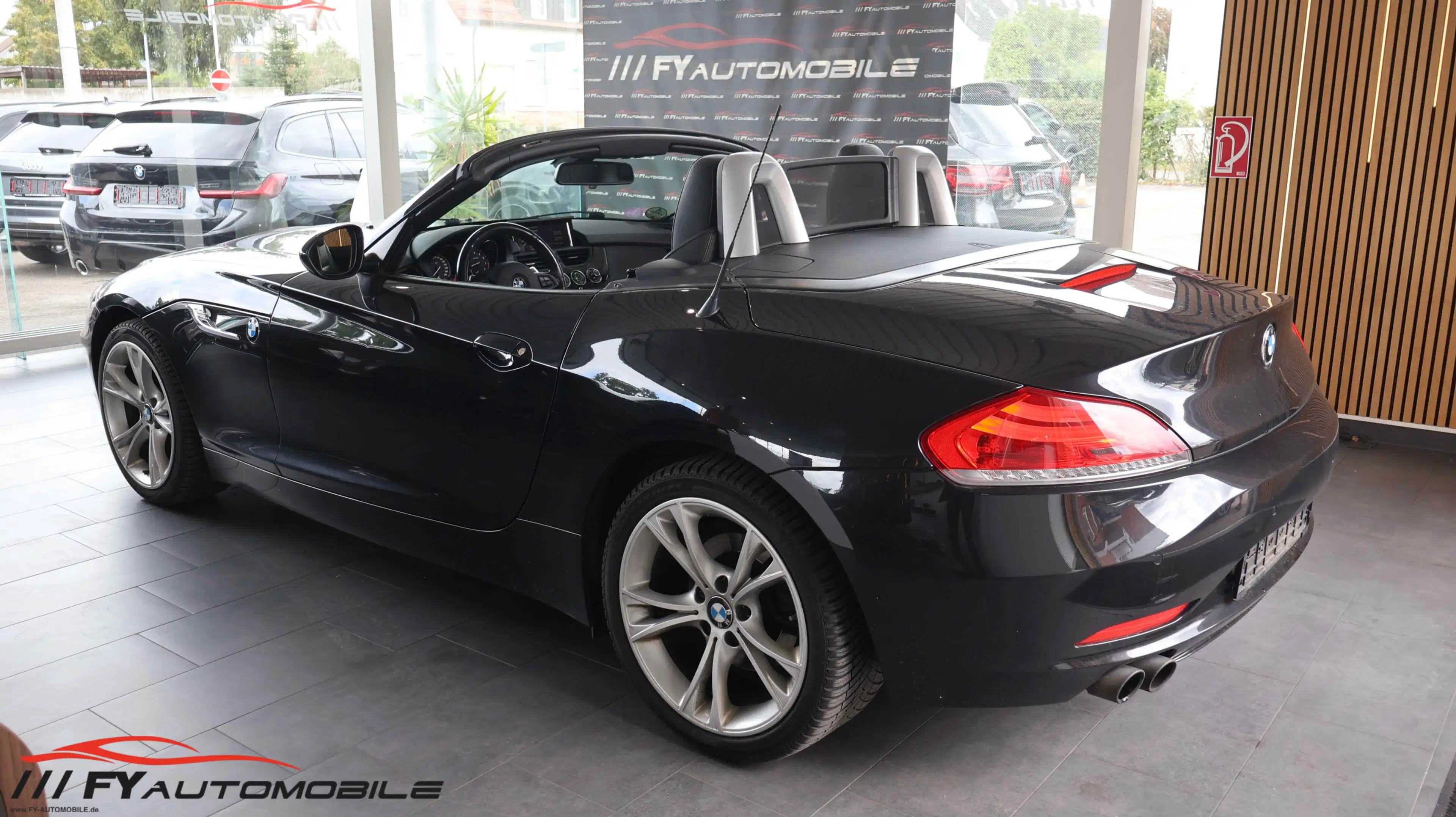 BMW Z4 sdrive 20 i — photo 5