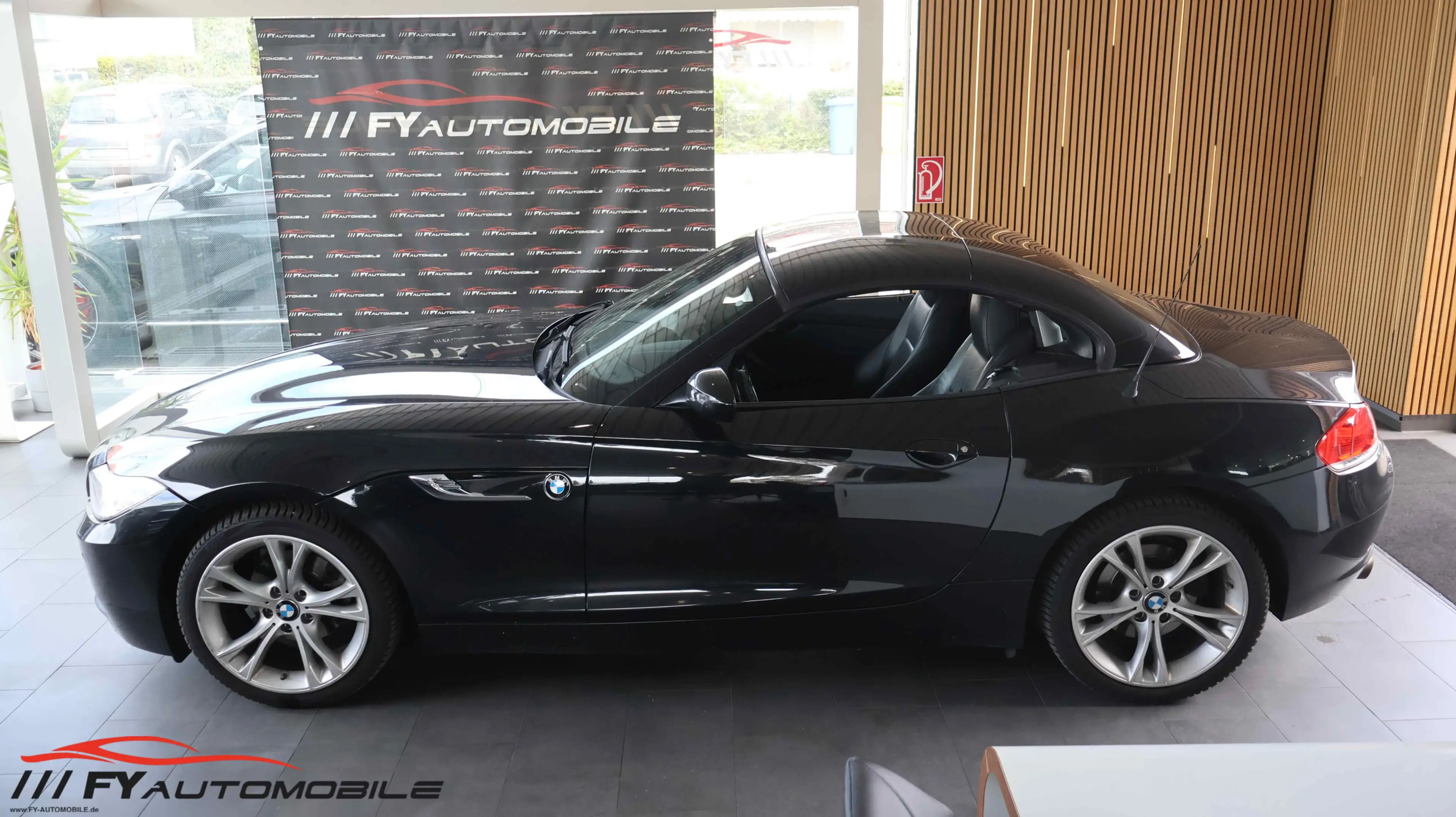 BMW Z4 sdrive 20 i — photo 3